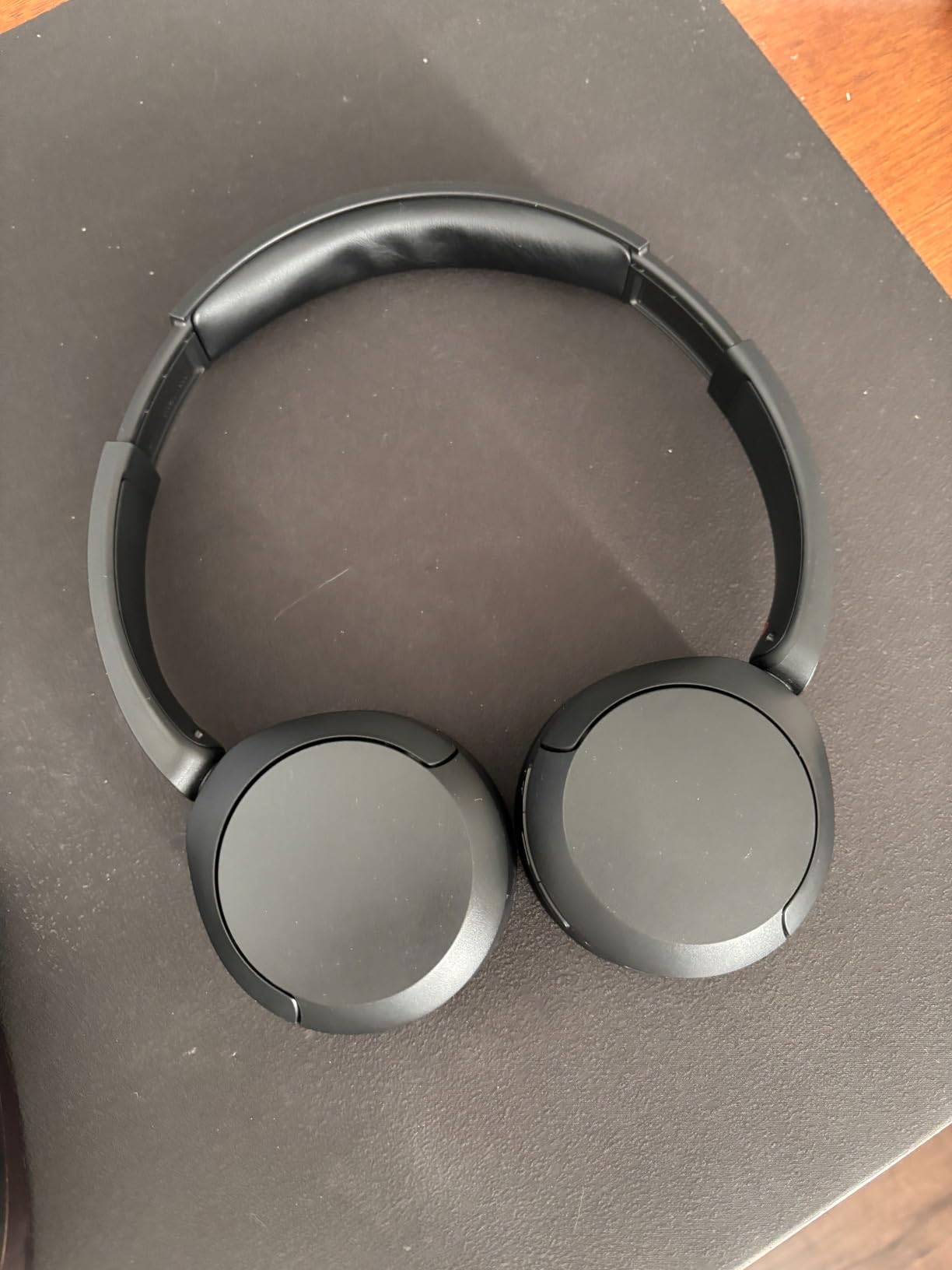 Sony WH-CH520 Wireless Headphones Bluetooth On-Ear Headset with Microphone and up to 50 Hours Battery Life with Quick Charging customer photo 2