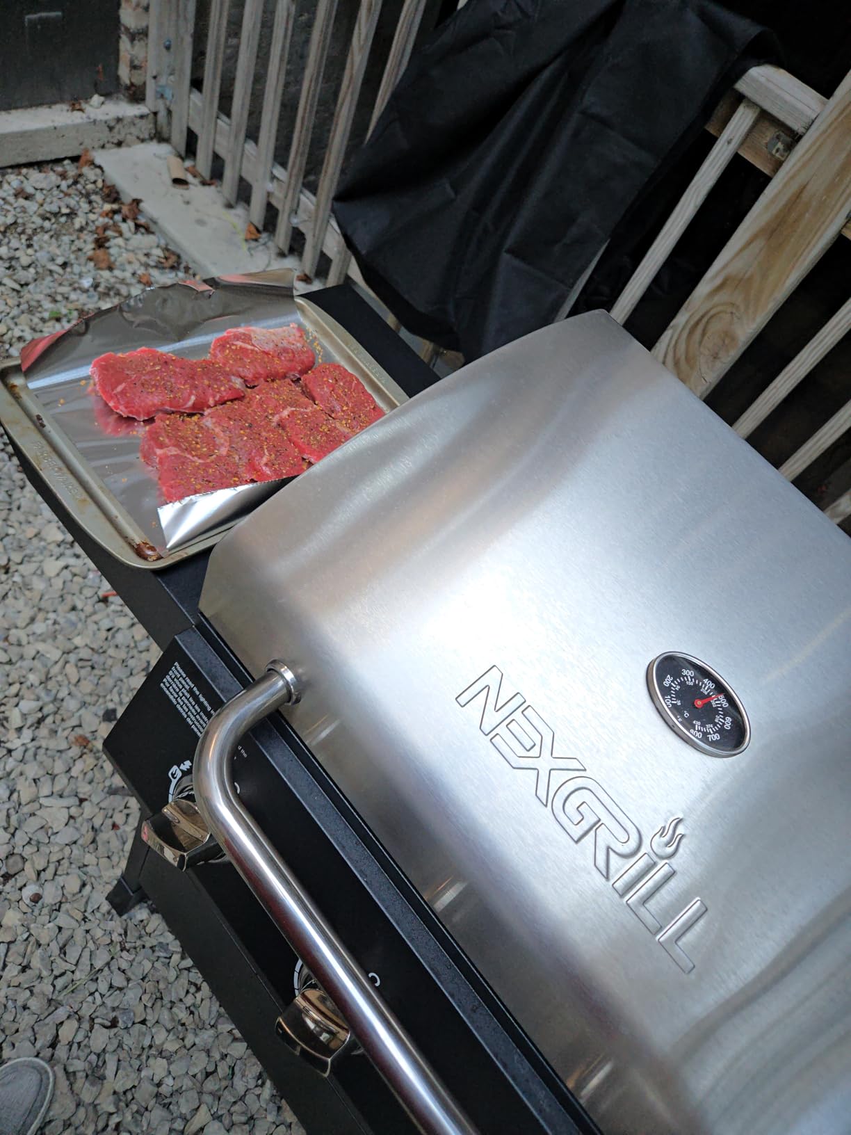 Nexgrill 3-Burner Propane Gas Grill, Side Tables with Stainless Steel Lid | 27,000 BTU, Built-In Thermometer, 429 Sq In Cooking Space customer photo 1