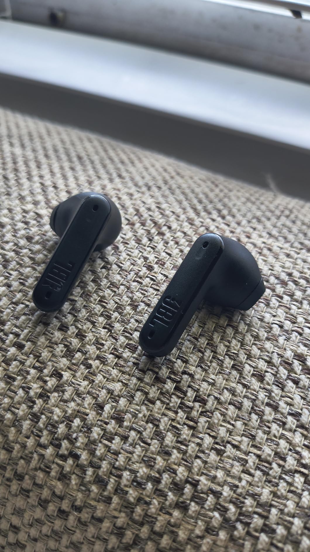 JBL Tune Flex - True Wireless Noise Cancelling Earbuds (Black), Small | JBL Pure Bass Sound, Active Noise Cancelling with Smart Ambient, 4 mics for perfect calls, Up to 32 hours of battery life customer photo 2