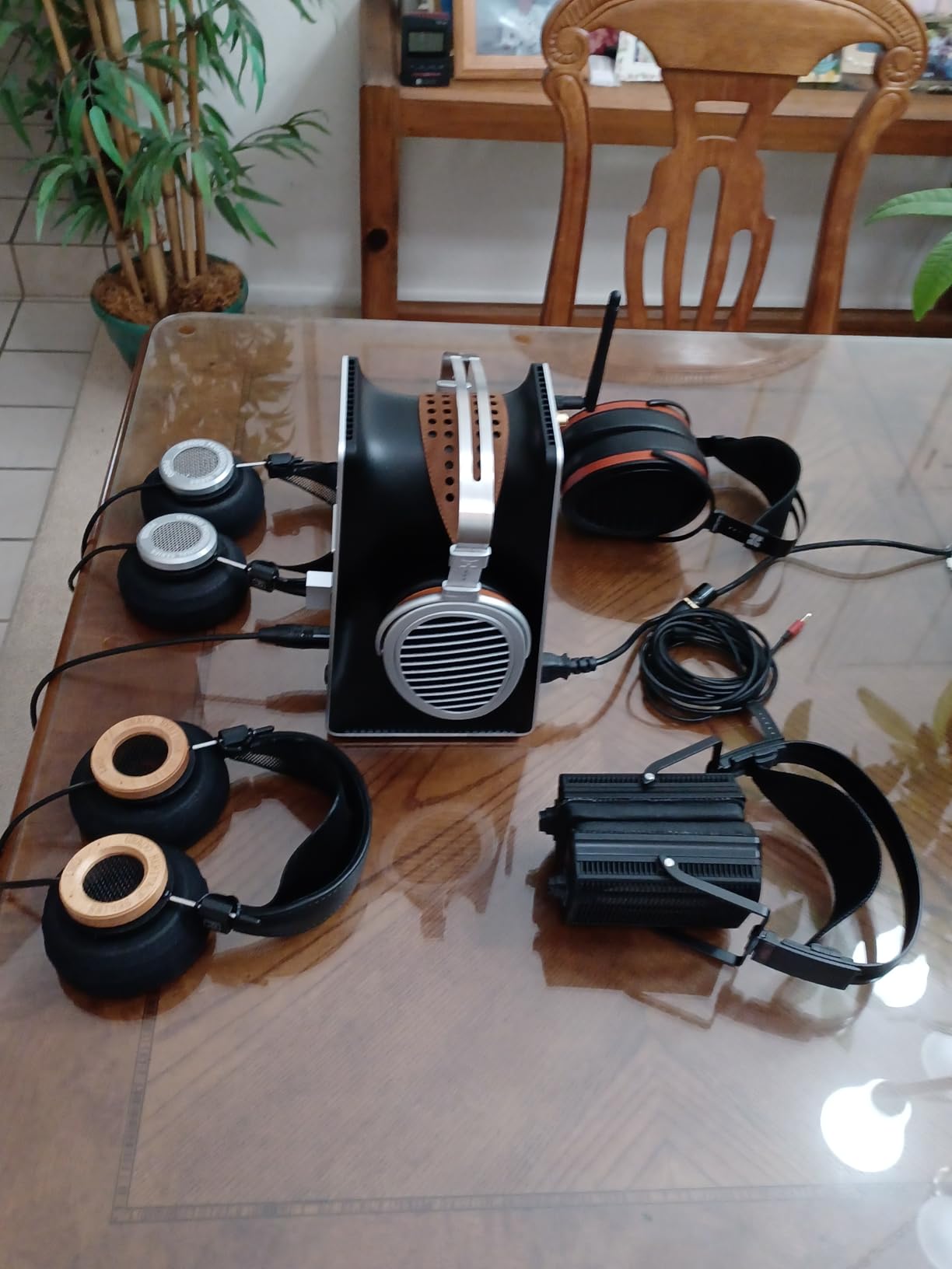 HIFIMAN EF600 Desktop Balanced Headphone DAC & Amplifier HYMALAYA PRO, XLR/RCA/6.35mm Output for Home Audio customer photo 2