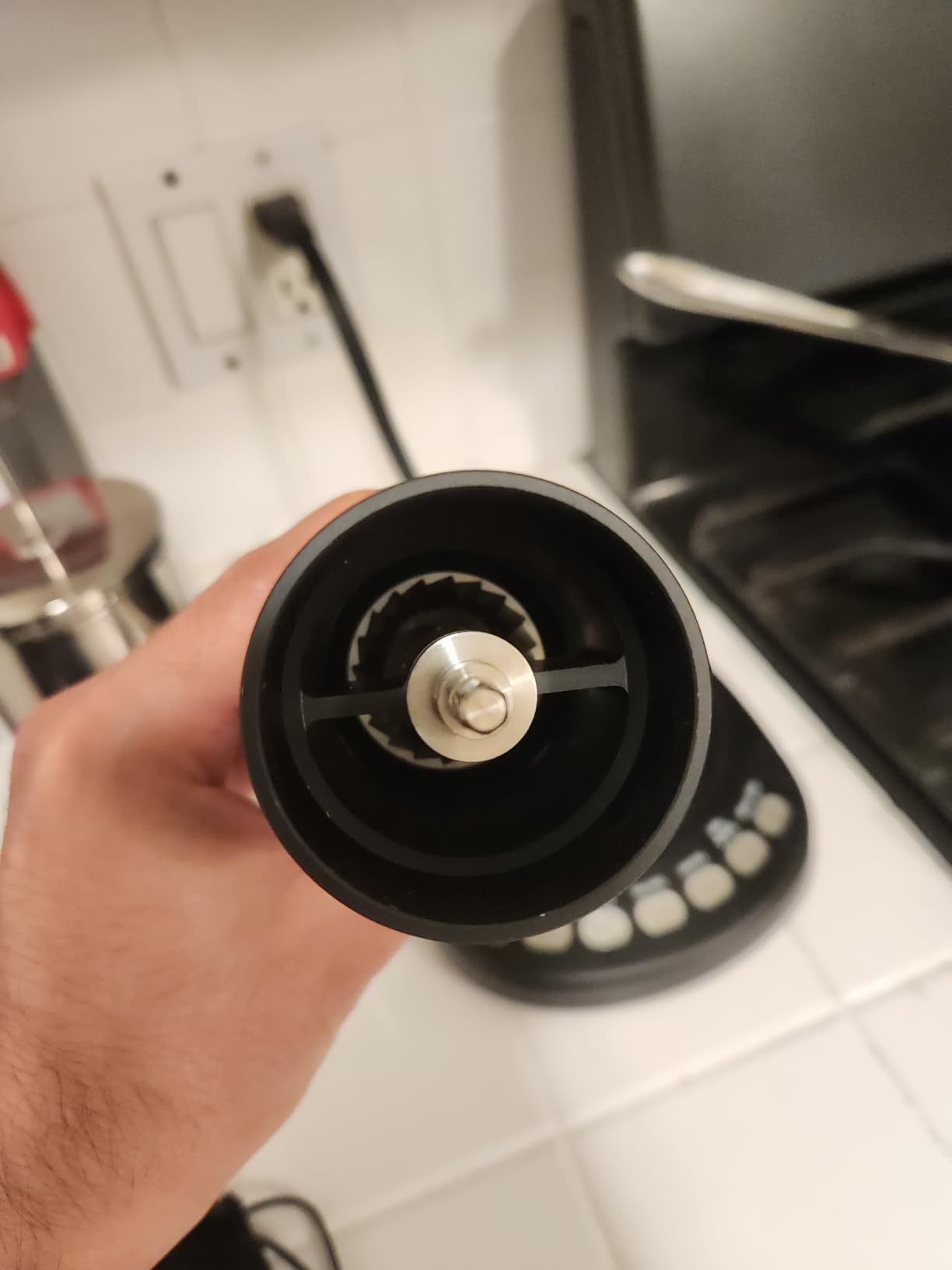 TIMEMORE Chestnut C2S Manual Coffee Grinder Stainless Steel S2C Conical Burr Coffee Grinder, Capacity 25g Hand Coffee Bean Grinder, Double Bearing Positioning, Black customer photo 2