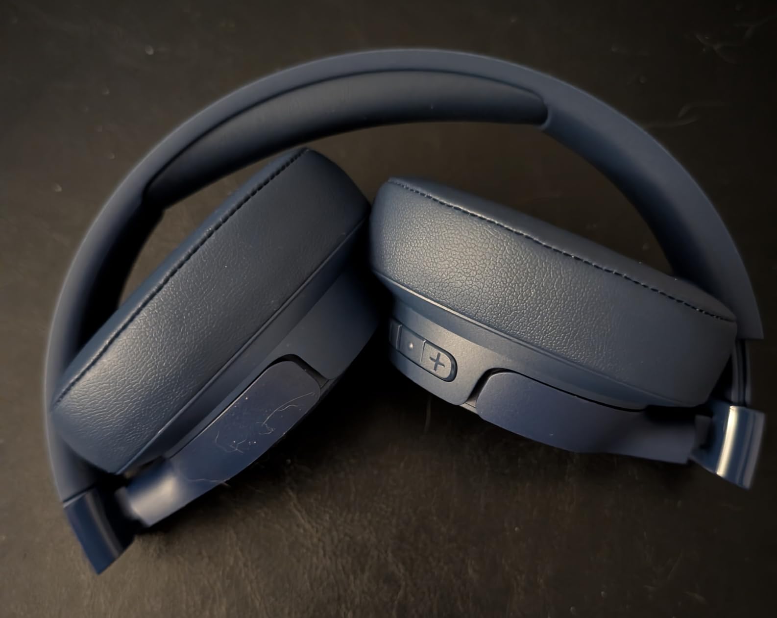 JBL Tune 720BT - Wireless Over-Ear Headphones with JBL Pure Bass Sound, Bluetooth 5.3, Up to 76H Battery Life and Speed Charge, Lightweight, Comfortable and Foldable Design customer photo 2