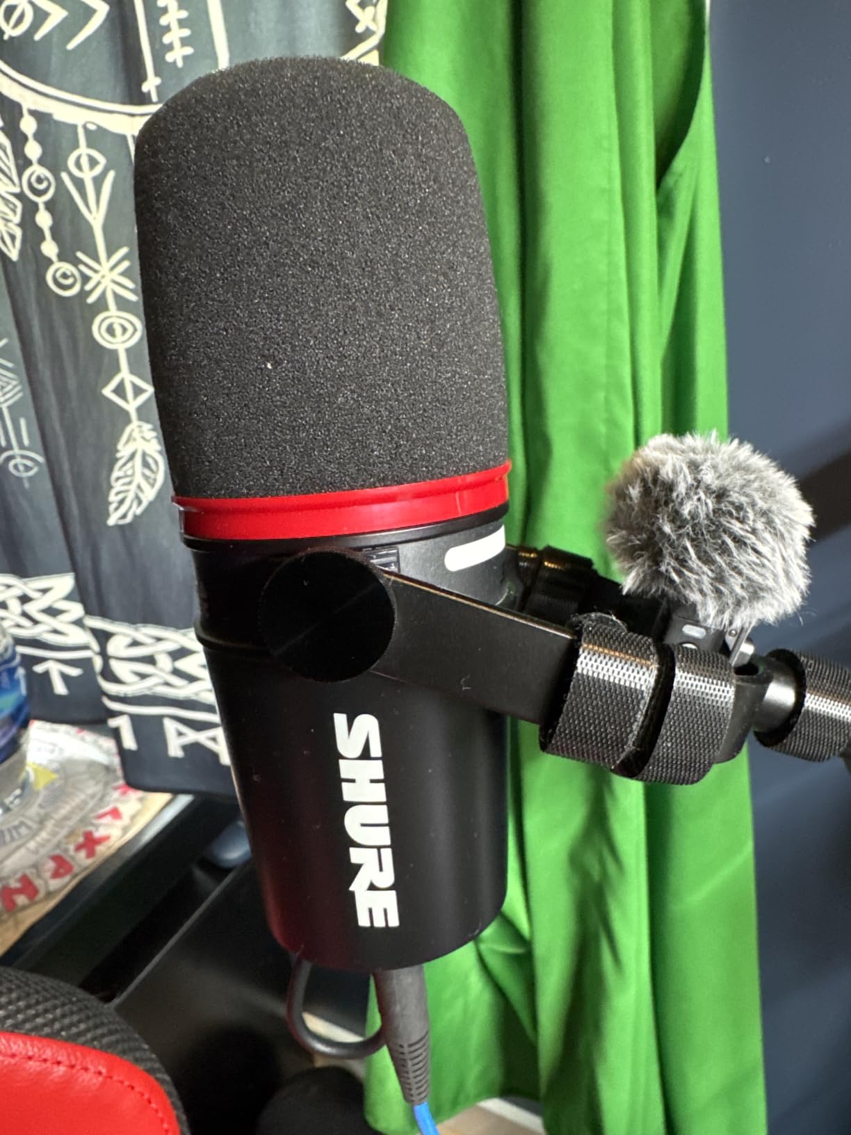 Shure MV7+ USB-C and XLR Podcast Dynamic Microphone - Black | USB-C and XLR dynamic mic with LED touch panel, auto level and pop filter for podcasting, streaming and recording customer photo 2