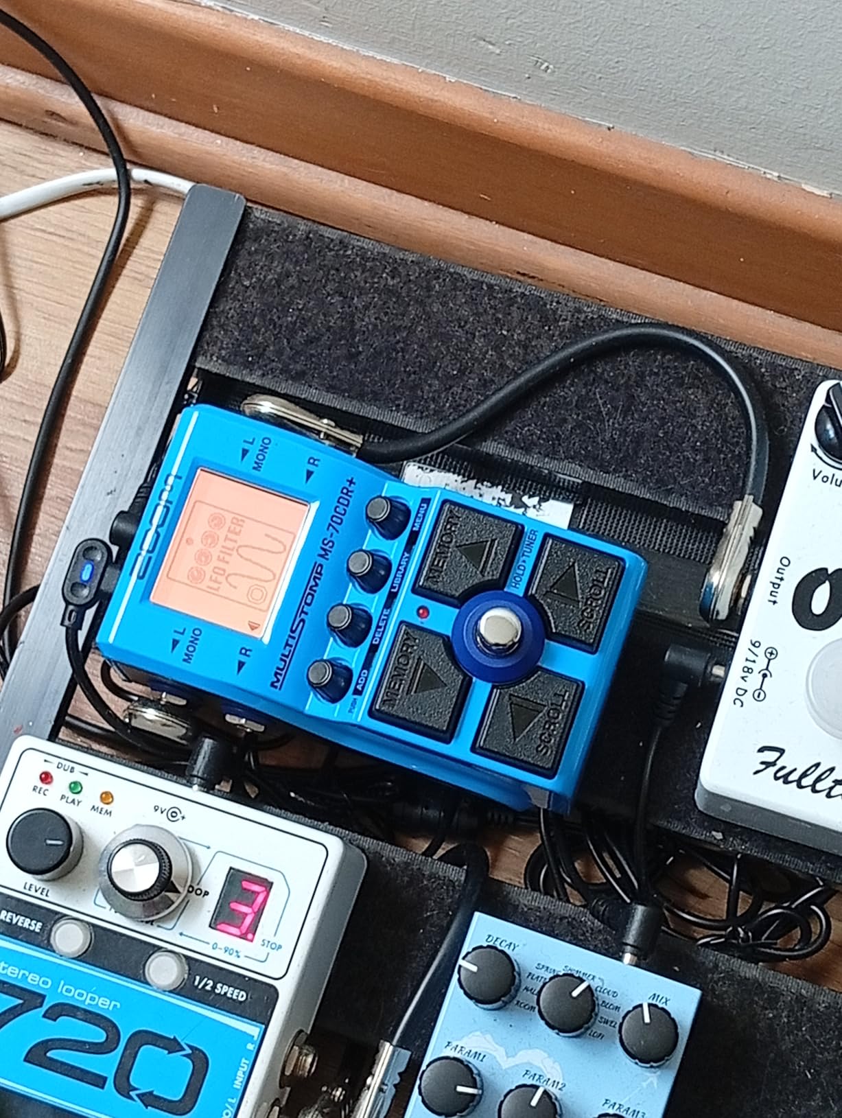 Zoom MS-70CDR+ MultiStomp Multi-Effects Pedal with 140+ Effects, Stereo I/O, Effect Chaining, Tuner customer photo 1