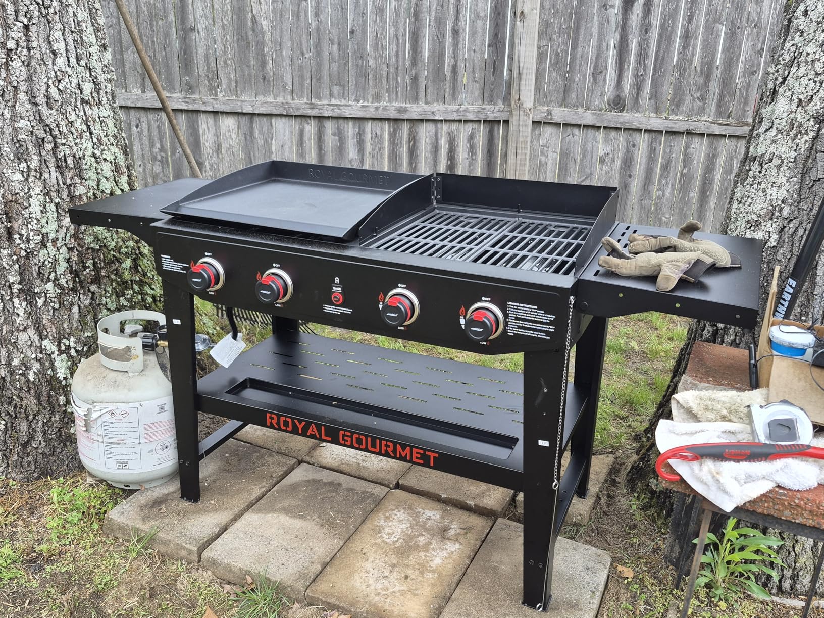 Royal Gourmet GD405A 4 Burner Gas Grill and Griddle Combo,Grilling Gear Set | Propane Griddle Grill Combo, Foldable Side Tables, 598 Sq. In., Heavy-duty for Outdoor Cooking, Tailgating, Black customer photo 1