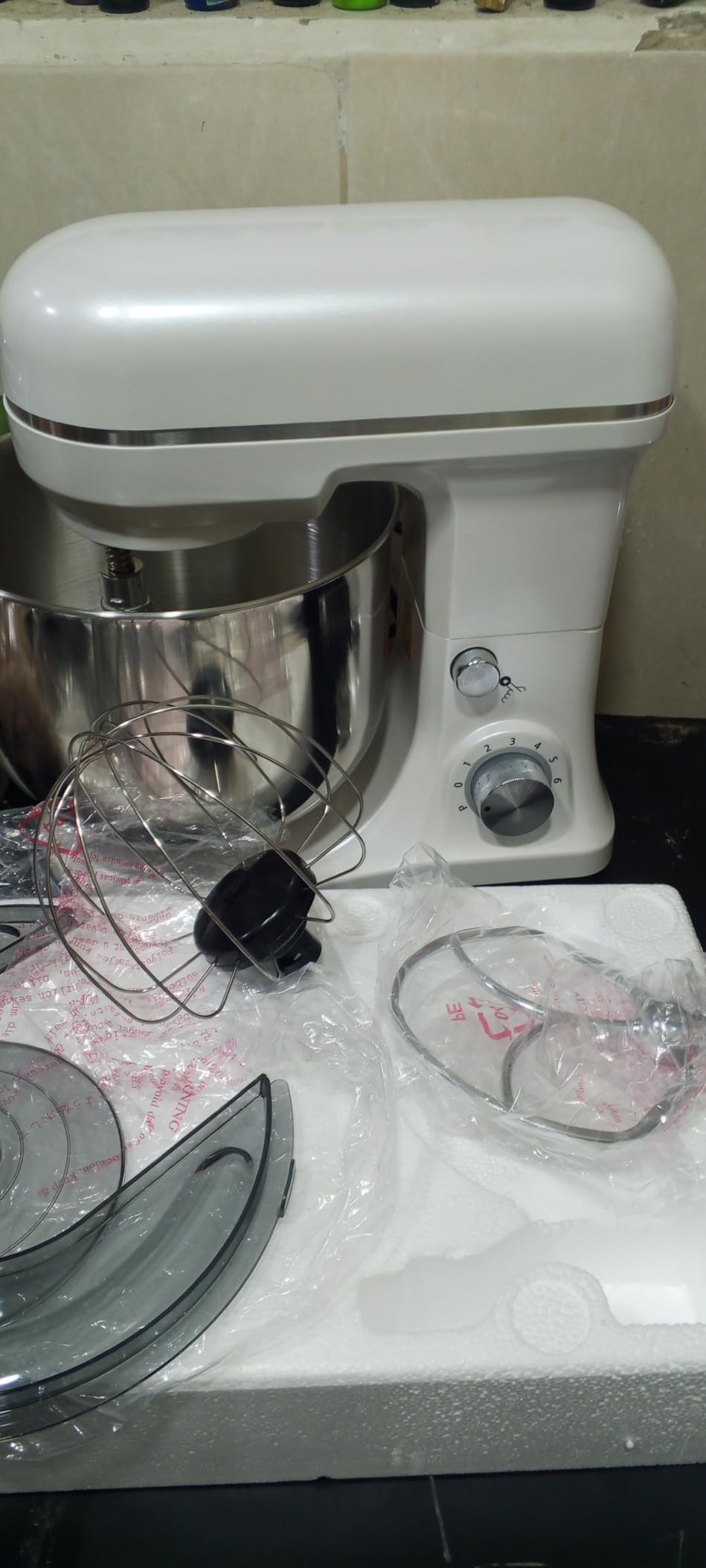 Stand Mixer 5-QT, 6+P Speed Tilt-Head Food Mixer 300W Dough Mixer with Stainless Steel Bowl, Dough Hook, Flat Beater & Whisk Electric Kitchen Mixer for Household Baking, Anti-Slip (Pearl White) customer photo 1