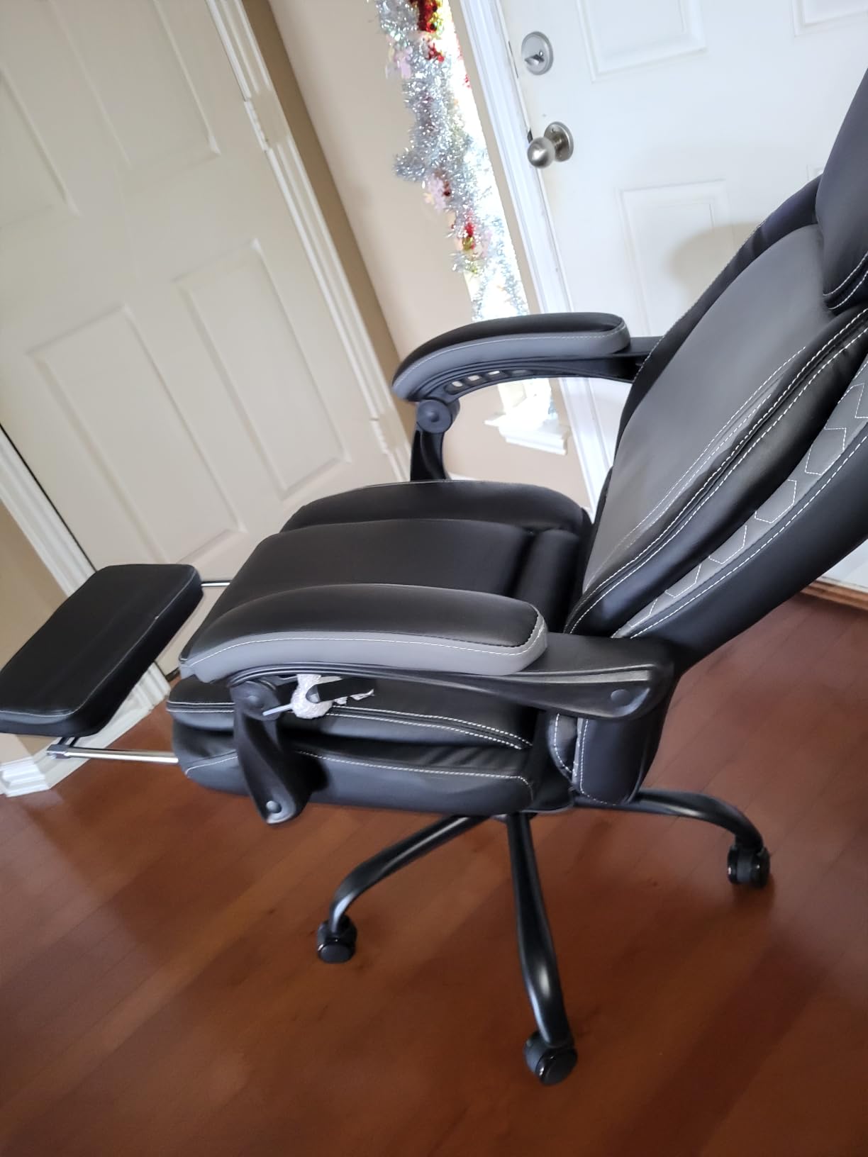 Reclining Ergonomic Office Chair with Footrest, Brown | Big Tall Recliner Executive Desk Chair, Lumbar Support, 400lbs , Heavy Duty, Vintage Leather, High Back customer photo 1