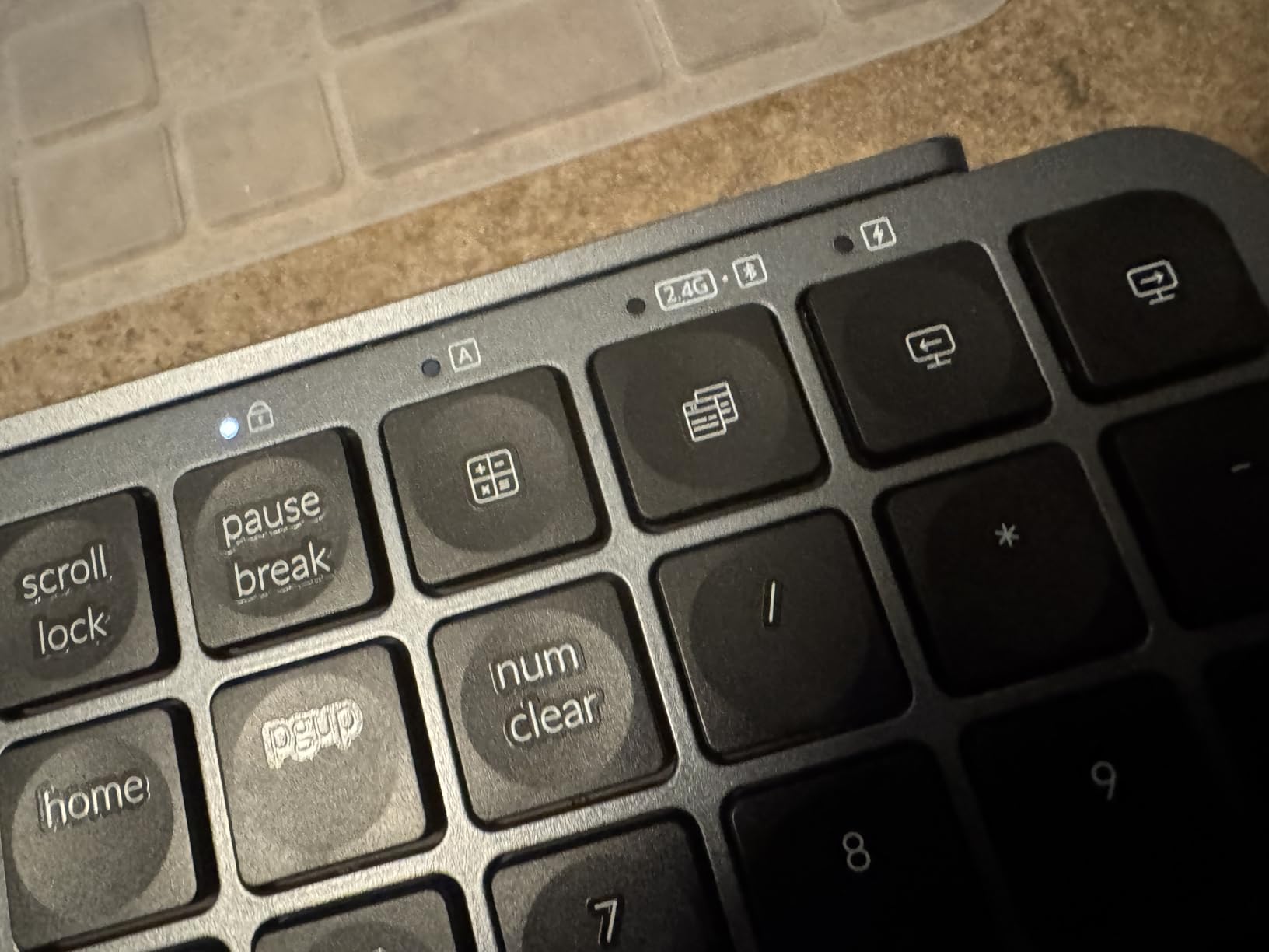 Keychron B6 Pro Ultra-Thin Wireless Keyboard, Full-Size ZMK with Numeric Keypad Quiet Typing, 2.4 GHz/Bluetooth 5.2/Wired Connection Long Battery Life, Compatible with Mac Windows Linux - Space Gray customer photo 2