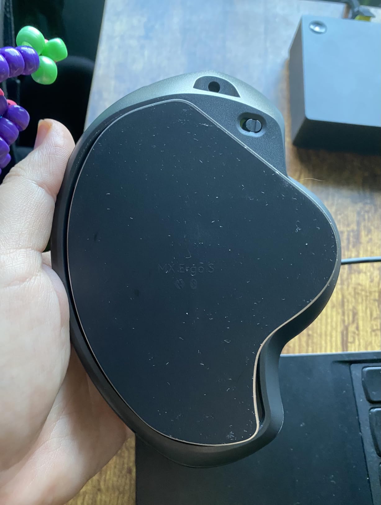 Logitech MX Ergo S Advanced Wireless Trackball Mouse USB C - Graphite customer photo 2