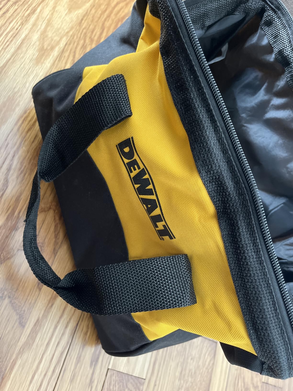 DEWALT 20V MAX XR 1/2 Inch Brushless Cordless Hammer Drill Kit with 8AH Battery and Charger, 3 Speed (DCD1007WW1) customer photo 2