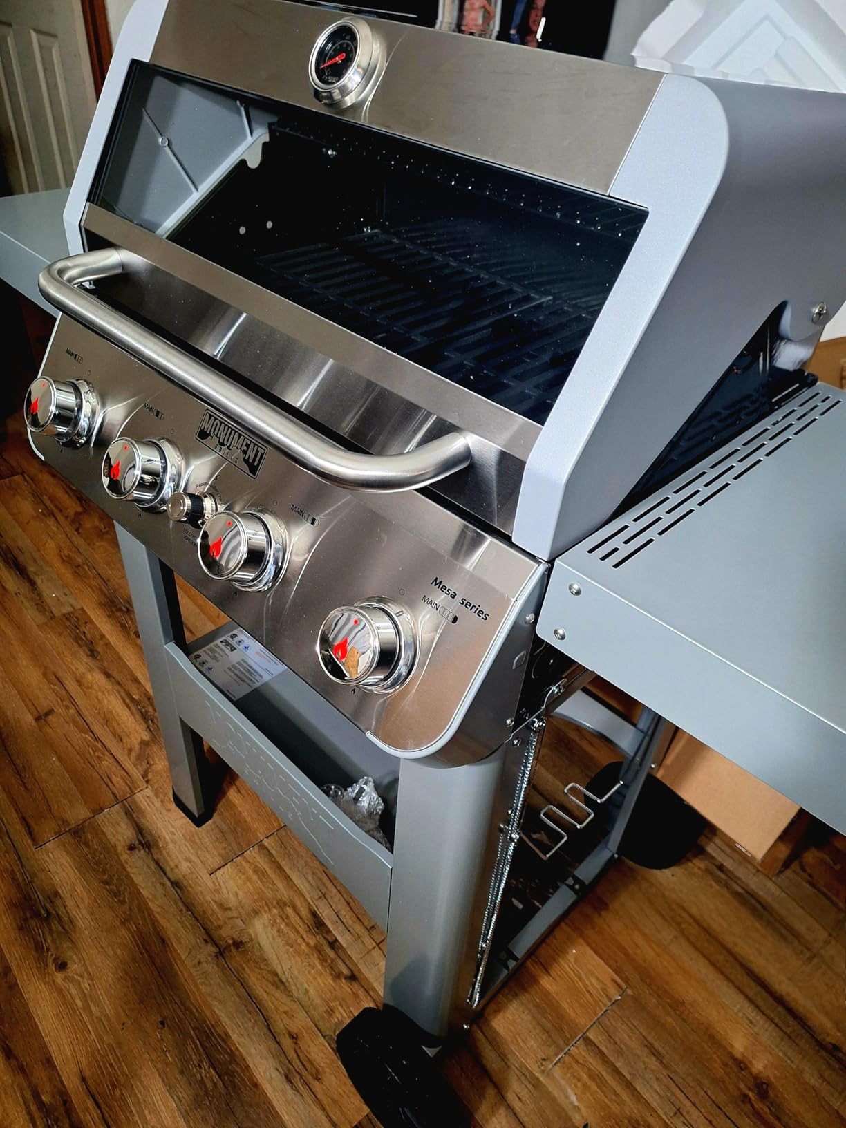 Monument Grills 4-Burner Liquid Propane Gas Grill, Silver Stainless Steel Grill Patio Garden Barbecue Grill with Clearview Lid and One Foldable Shelf, Mesa400MF with BBQ Cover customer photo 1