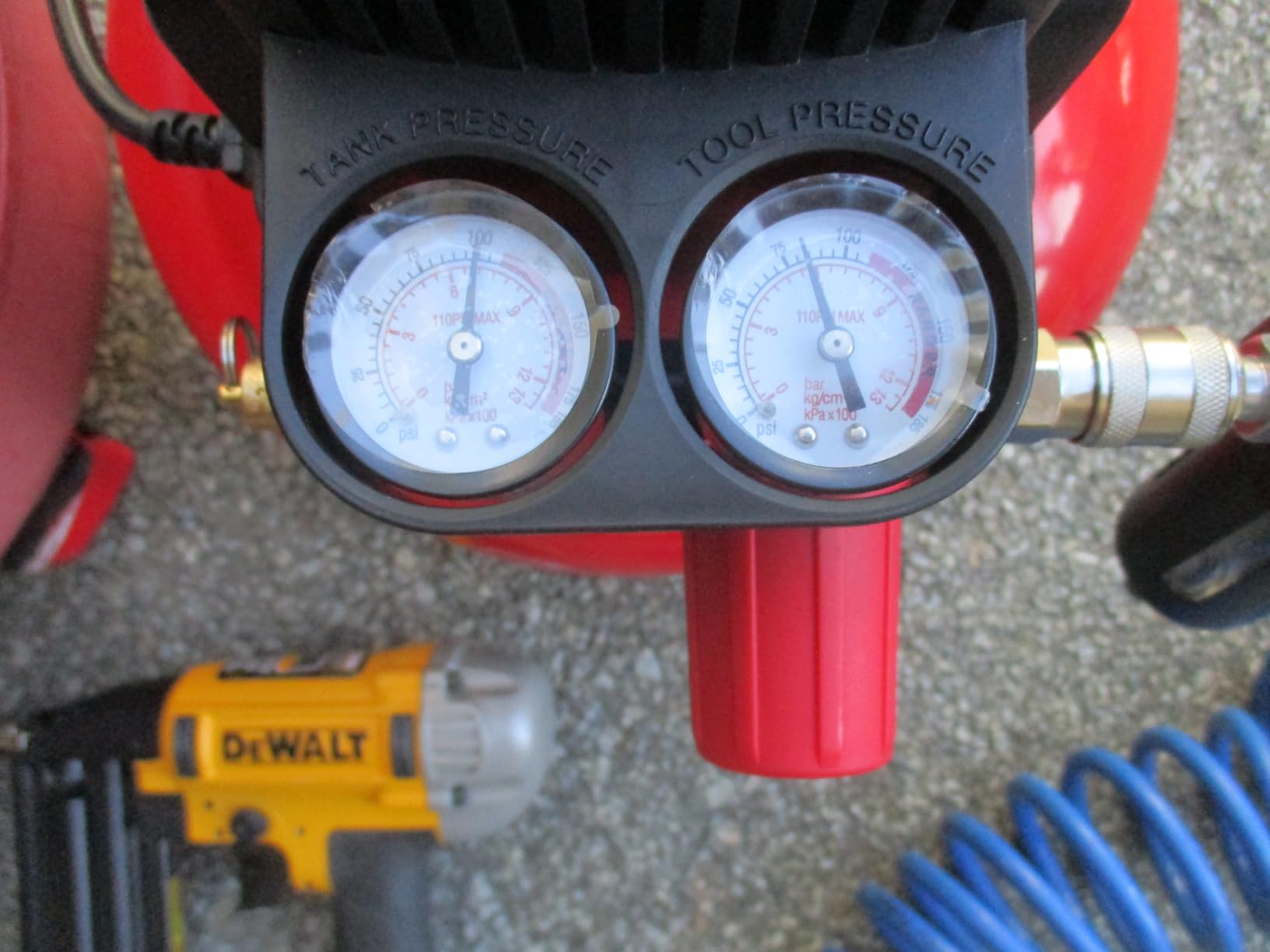 ECOMAX Air Compressor 3 Gallon 110 PSI Pancake Portable Oil-free Tank with 11 PCS Accessories Kit customer photo 1