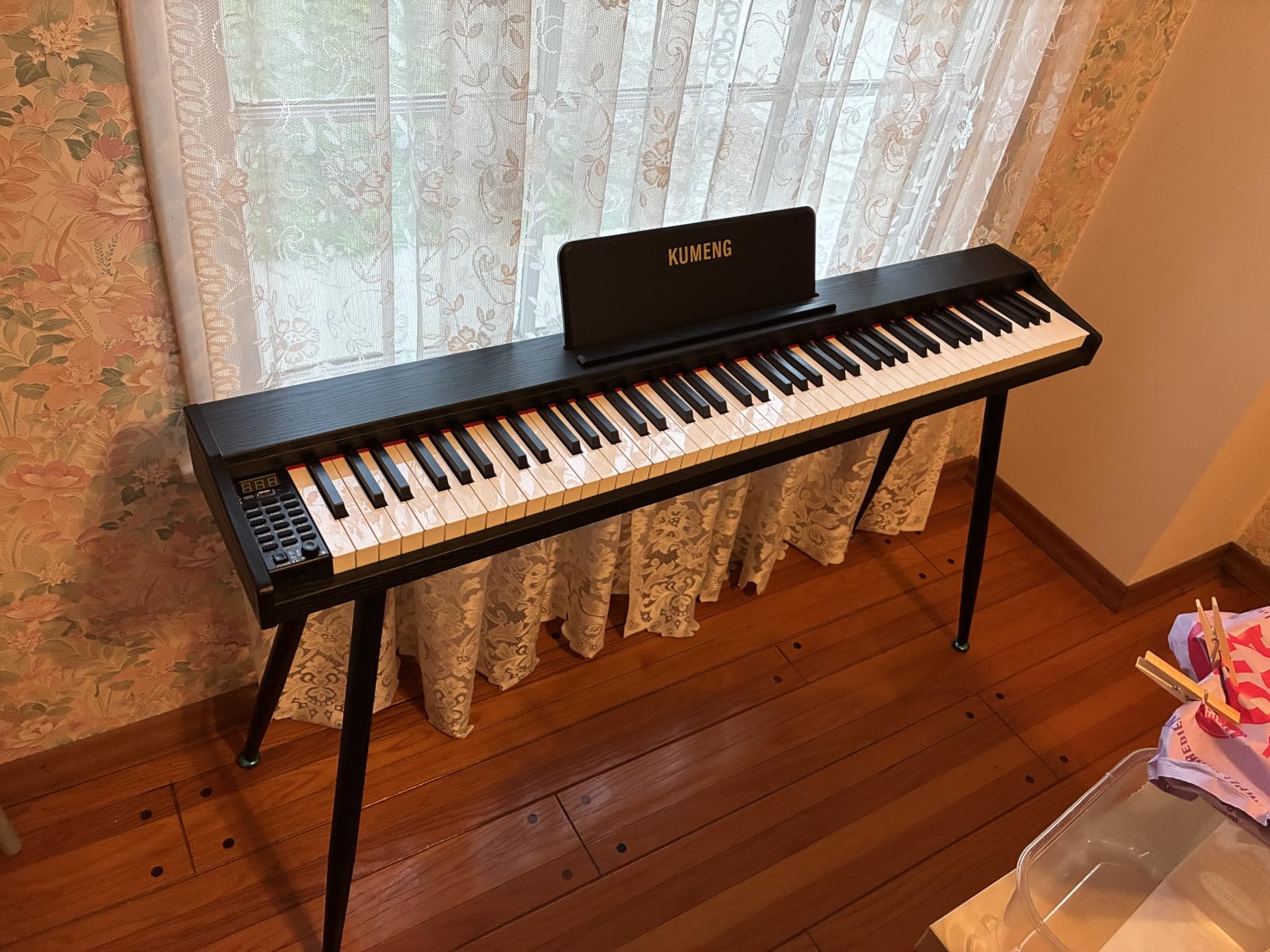 digital Piano 88 Key Semi Weighted Keyboard, Full-size Electric Piano for Beginners, with Sheet Music Stand, Pedal, Power Adapter, Headphone Mode, USB-MIDI (KU-3506 Digital Piano with Stand) customer photo 2