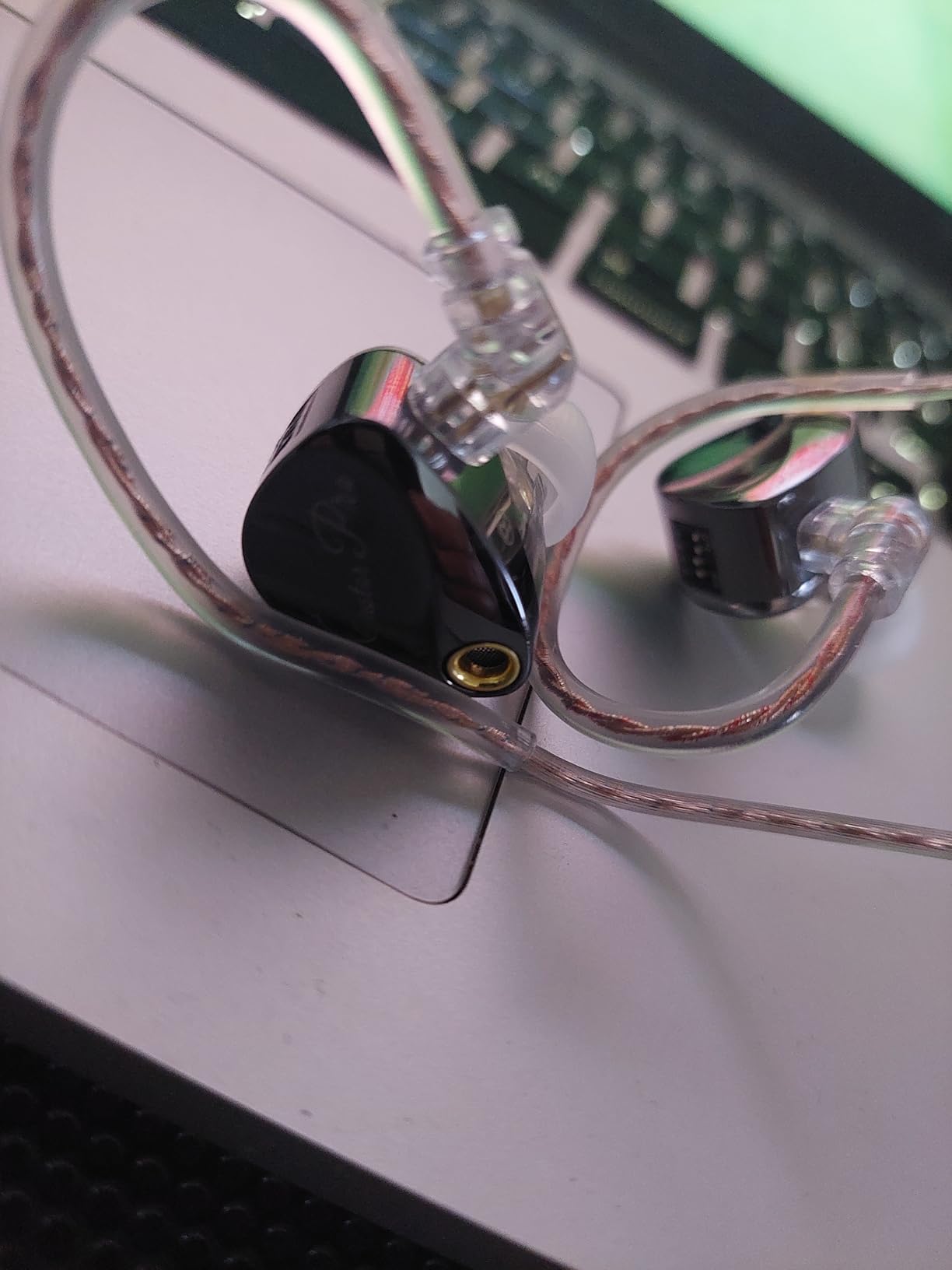 KZ Castor Pro Tunable in Ear Monitor, Improved Bass in Ear Headphones, HiFi Dual-Dynamic Driver Gaming Earbuds, IEM Earphones with 2PIN-C Detachable Cable customer photo 1