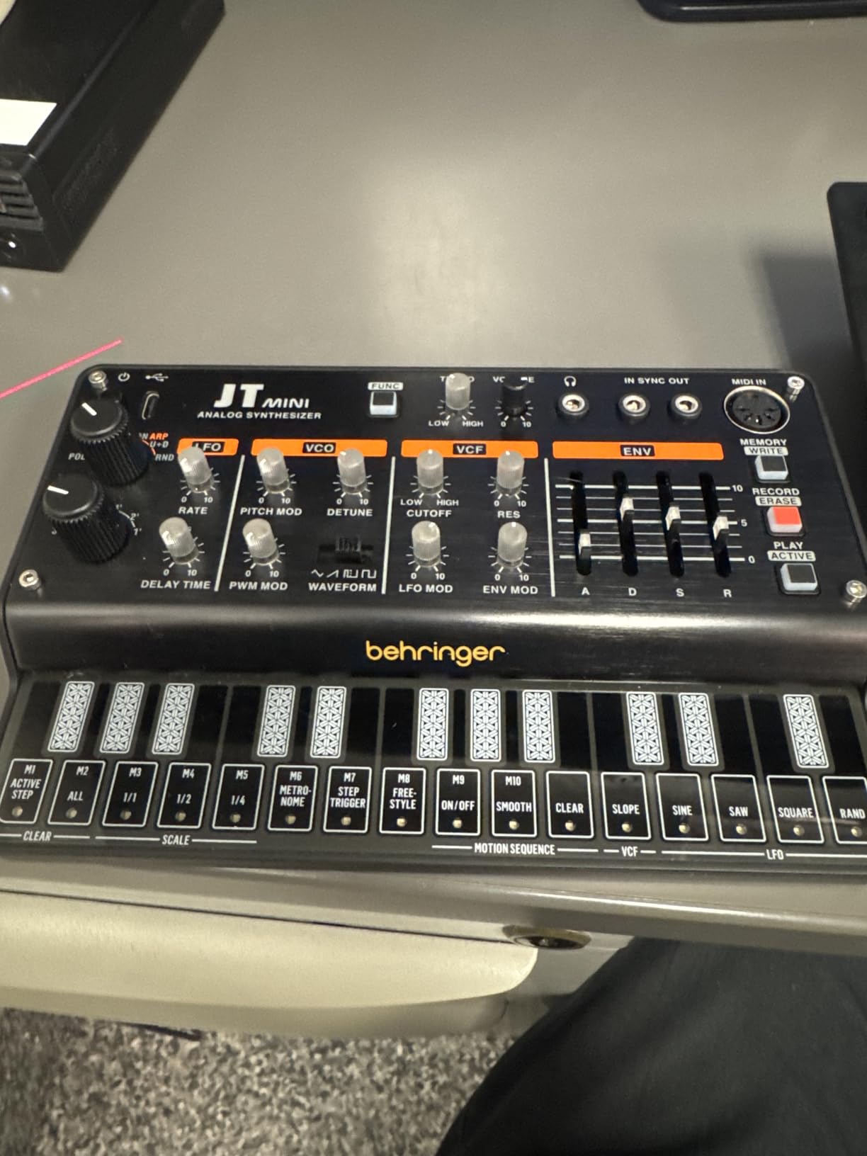 Behringer JT Mini Polyphonic 3-voice Analog Synthesizer customer photo 1