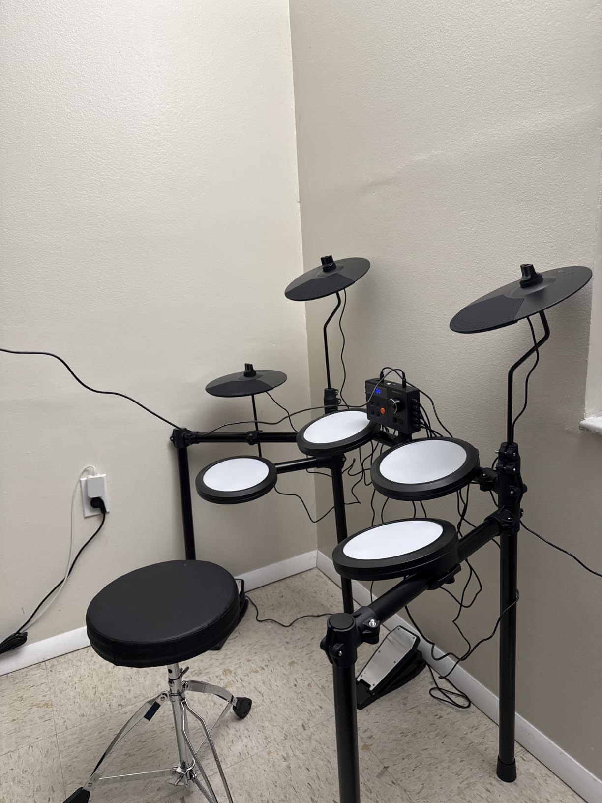 Donner DED-70 Electronic Drum Kit for Beginner with 150 Sounds, 4 Quiet Mesh Pads, 9