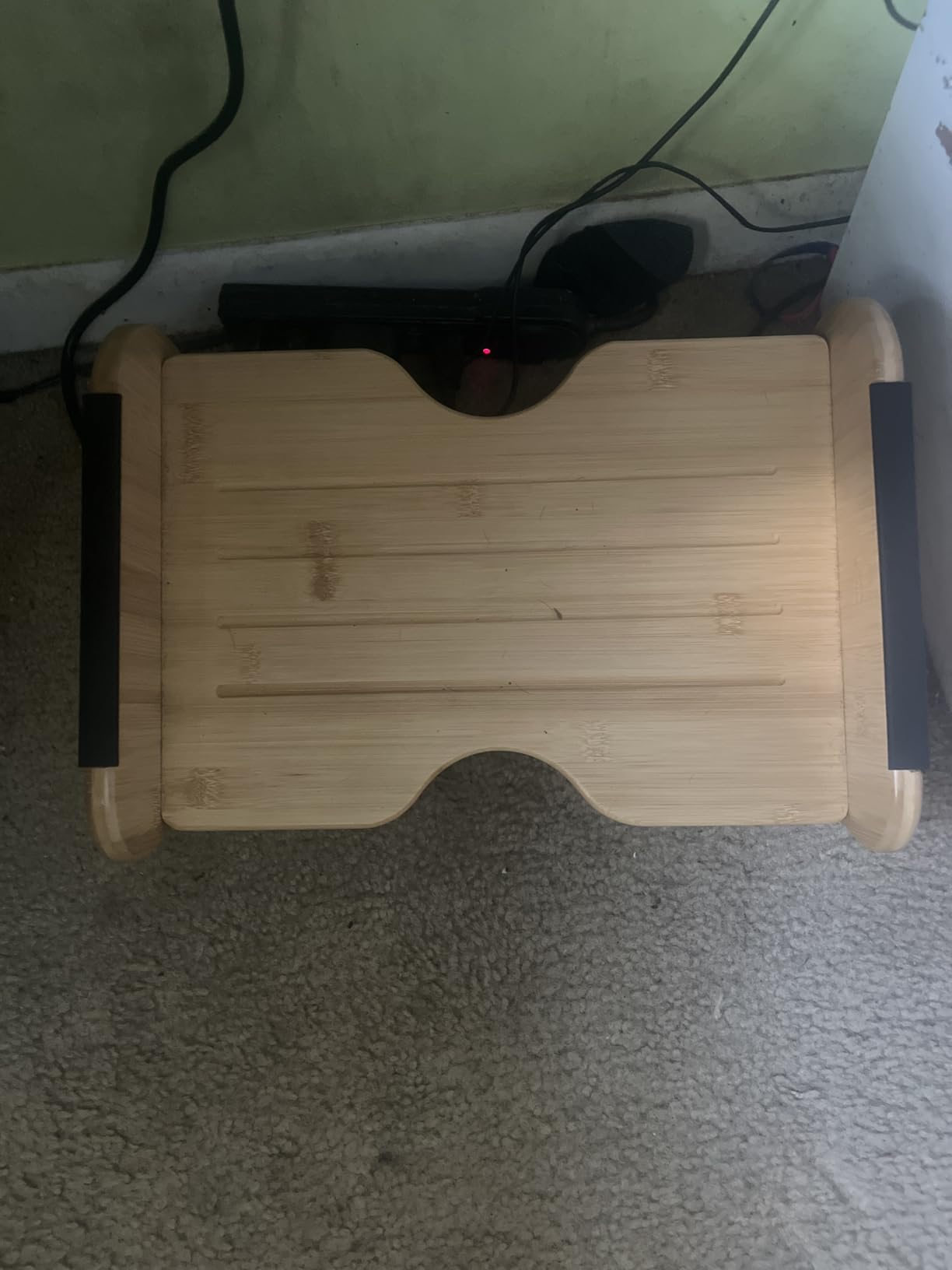Bamboo Foot Rest for Under Desk at Work, 2-in-1 Reversible Rocking Footrest Adjustable Foot Stool, Ergonomic Footrest for Under Gaming Desk, Feet Support Leg Footstools for Home Office customer photo 1