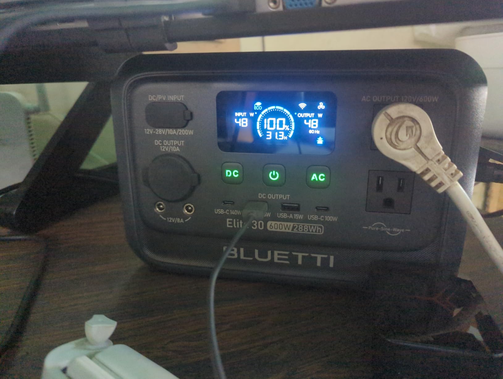 BLUETTI Elite 30 V2 Portable Power Station 288Wh 600W LFP Solar Generator | Power Lifting 1500W, 10ms UPS, 45 Min 0-80% Fast Charging, Emergency Backup Power for Blackout, Camping, Outage and Road Trip customer photo 1