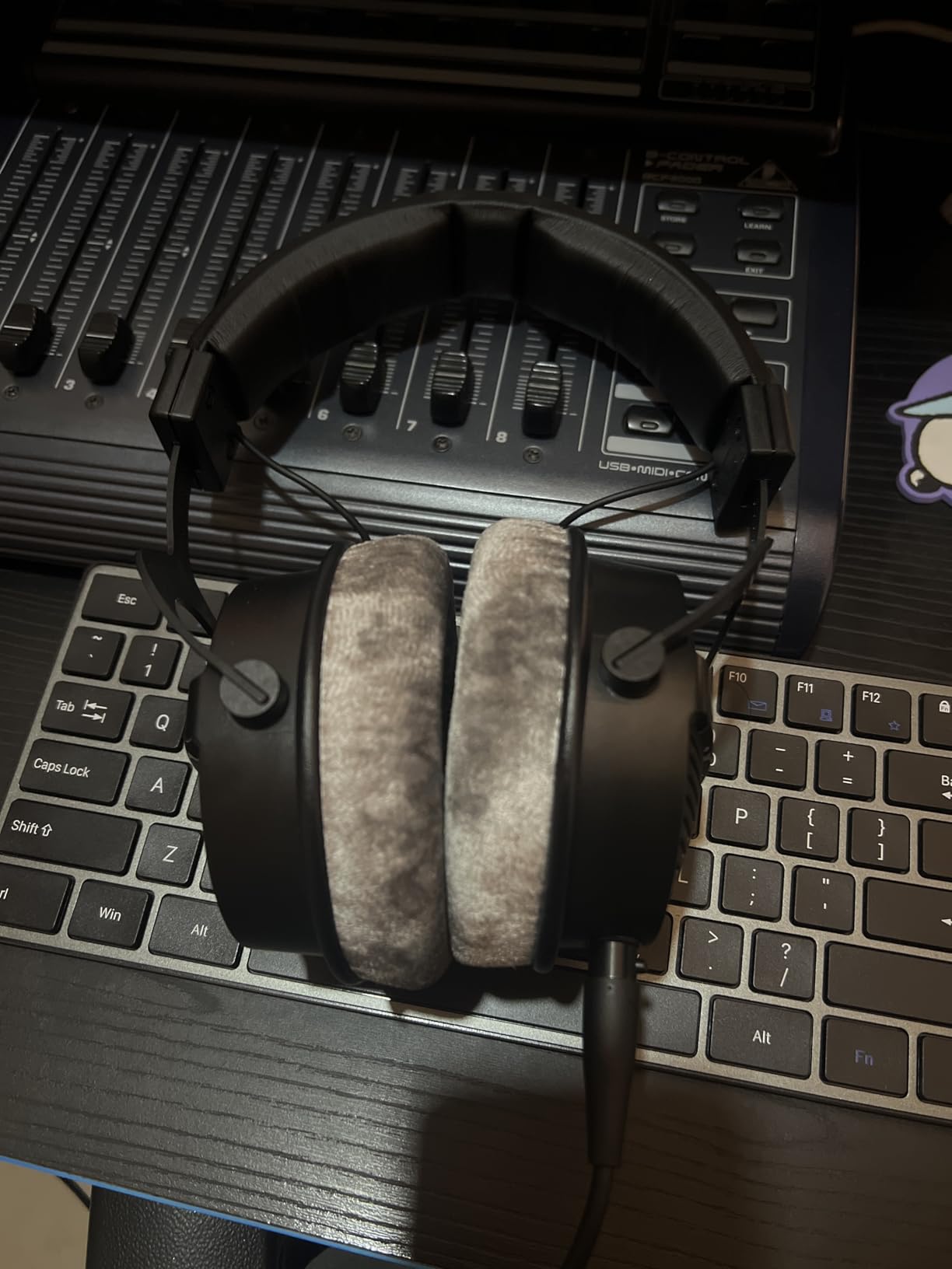 beyerdynamic DT 990 Pro X 48 ohm Wired Over-Ear, Open Back Professional Recording Studio Monitor Headphones customer photo 1