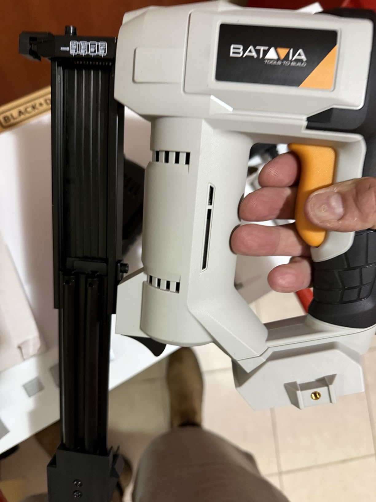20V Nail Gun Battery Powered, 18 GA 2-in-1 Cordless Brad Nailer Stapler with 2.0Ah Battery, 800 Nails and 200 Staples customer photo 2