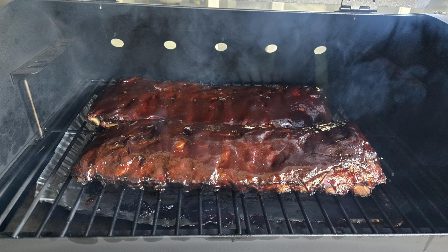Brisk It Zelos-450 WiFi A.I. Electric Wood Pellet Smoker Grill - Smart Grill With Waterproof Cover- 450 sq.in Cooking Area,7-in-1 Outdoor Grill & Smoker, PID Controller (Up to 500°F), Meat Probe customer photo 2