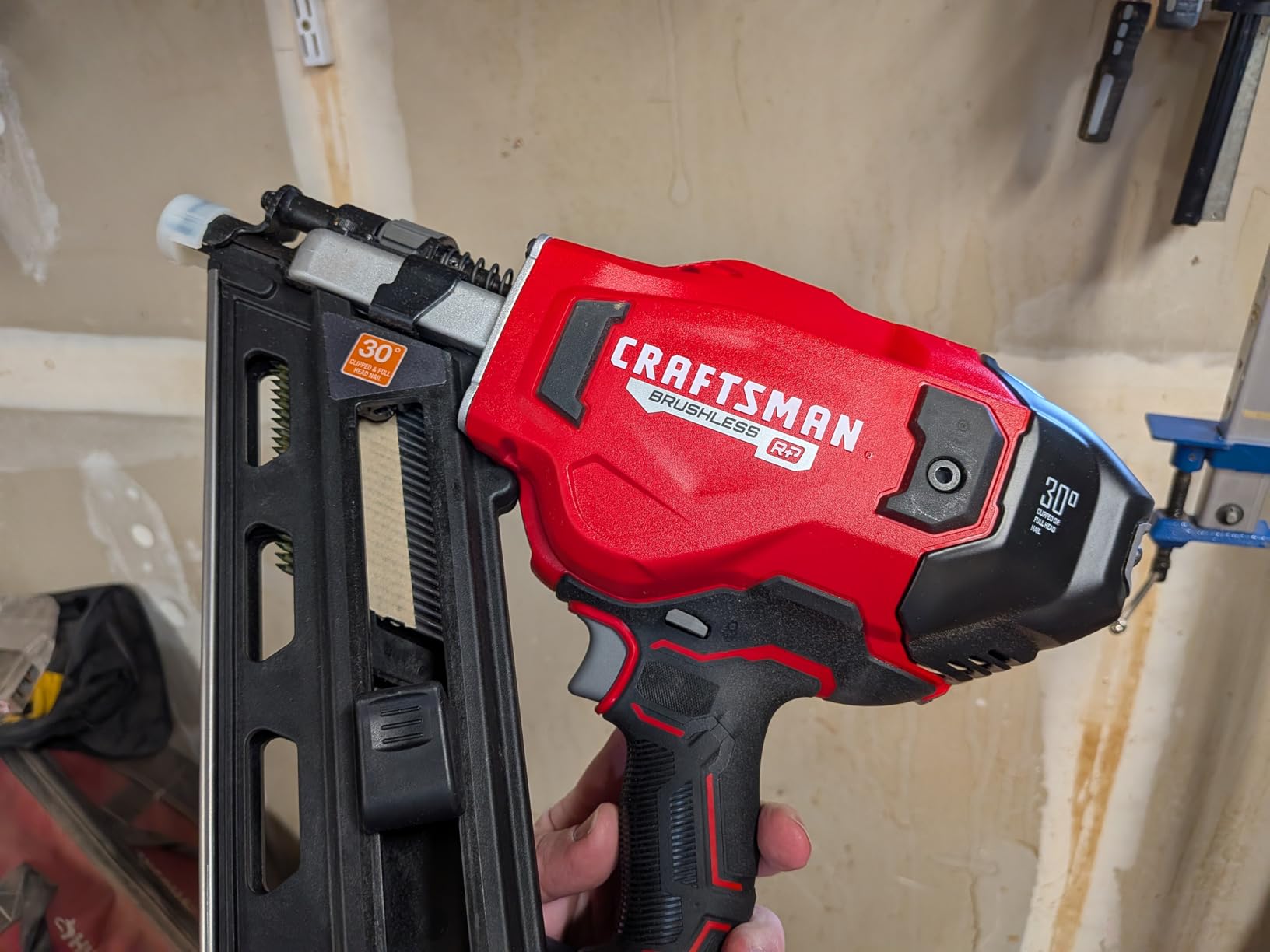 CRAFTSMAN V20 Brushless Cordless 30° Framing Nailer (Tool Only) (CMCN630PTB) customer photo 1