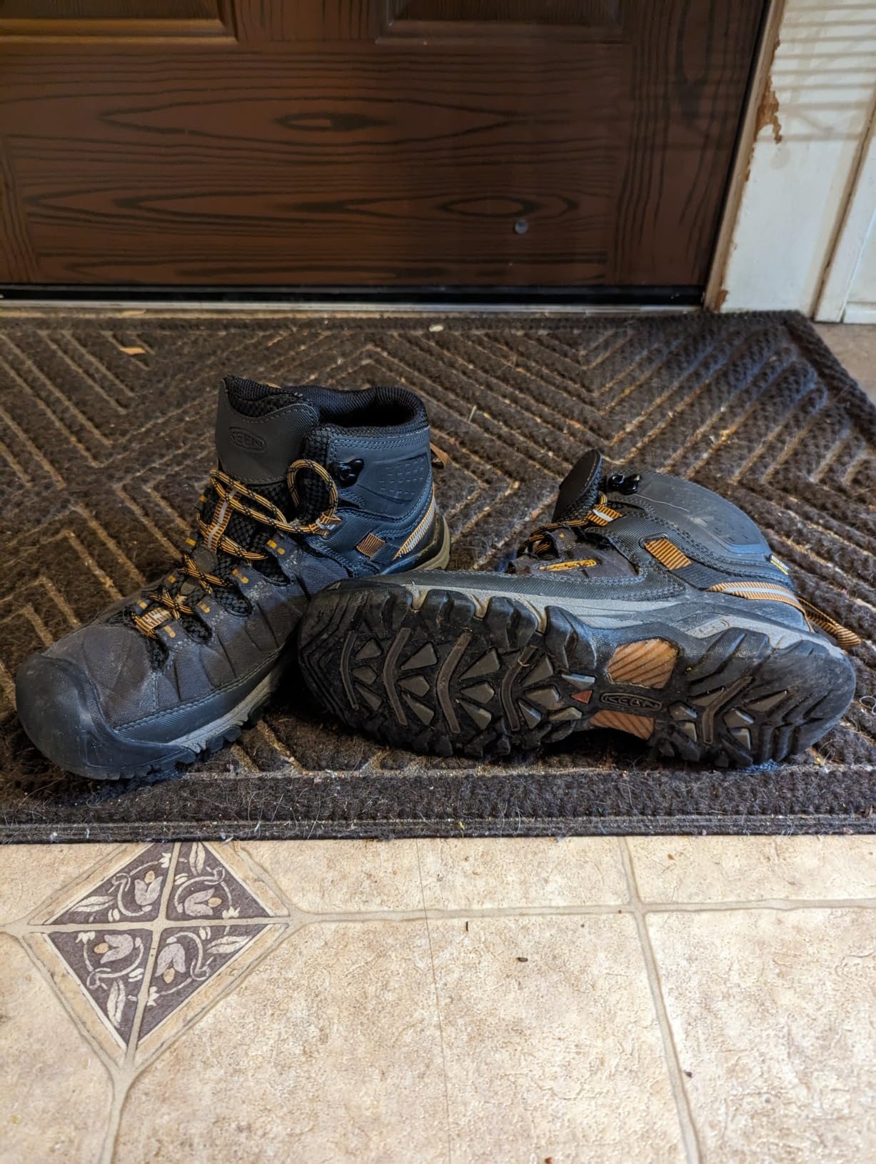 KEEN Men's Targhee EXP Mid Height Waterproof Hiking Boots customer photo 1