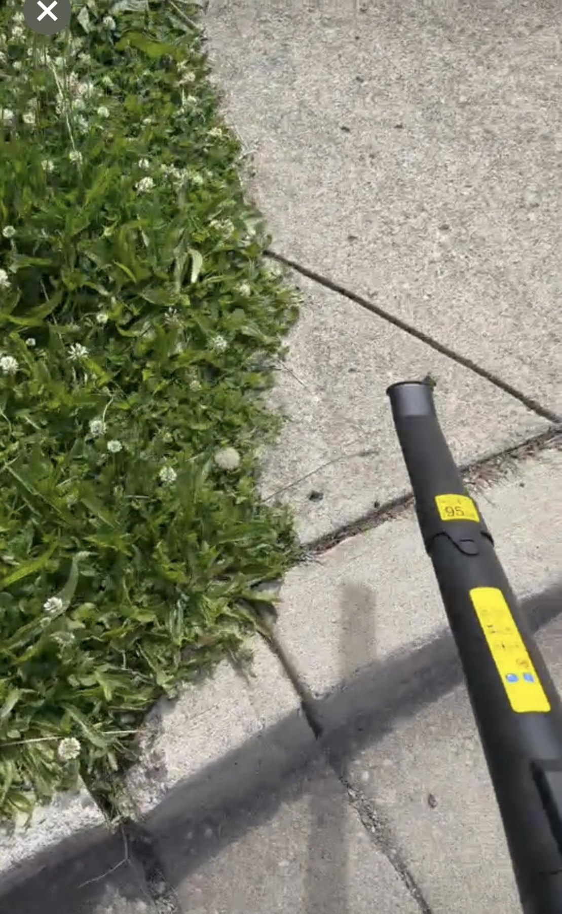 MZK Cordless Leaf Blower, 20V Battery Powered Electric Blower for Lawn Care, Electric Lightweight Leaf Blower for Blowing Leaves, Patio Cleaning and Dust(2 * 4Ah Battery & Charger Included), LF40D13 customer photo 2