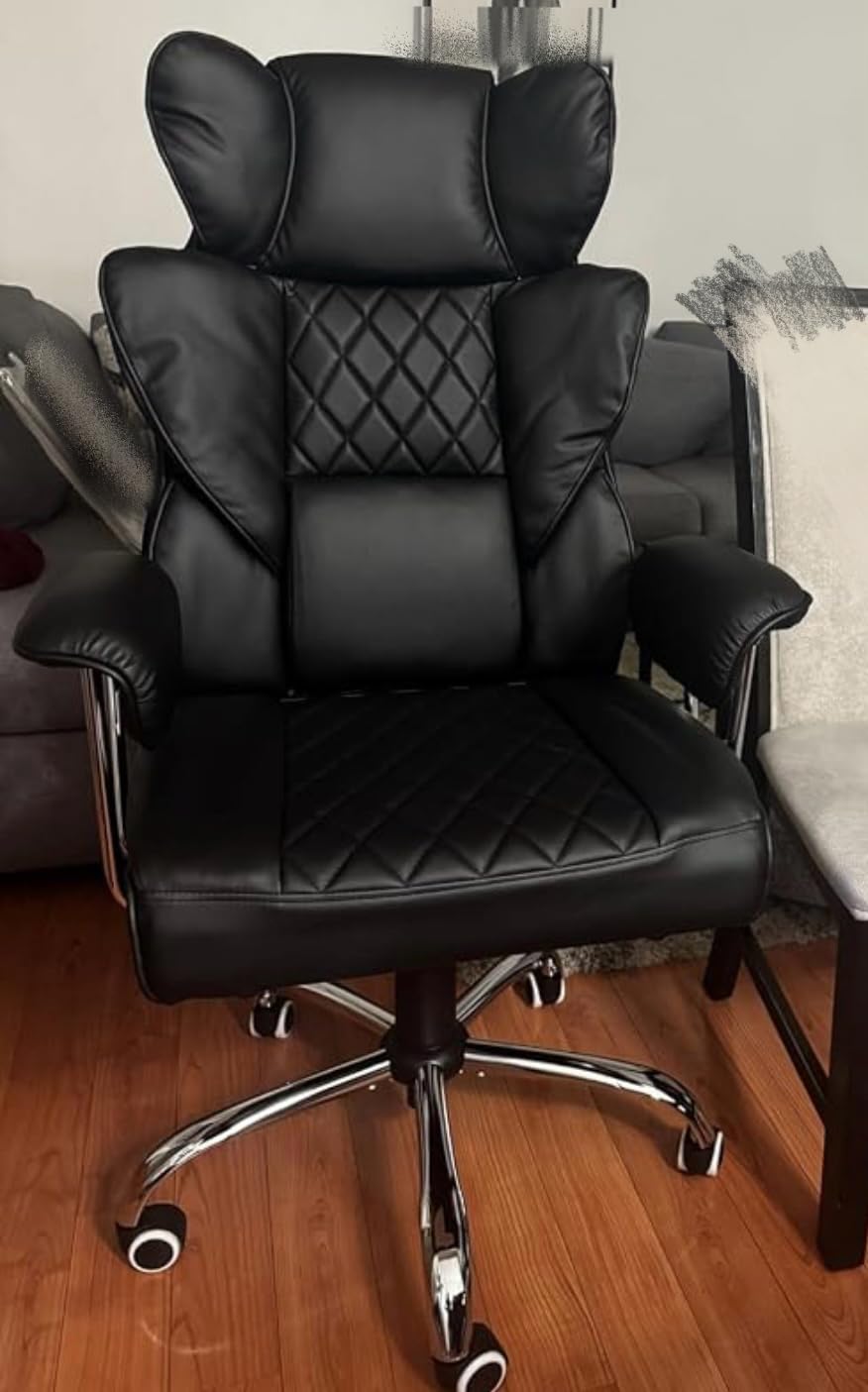 COMHOMA Big and Tall Office Chair, High Back Leather Gaming Chair with Footrest, Executive Ergonomic Office Chair with Pocket Spring Lumbar Support customer photo 2