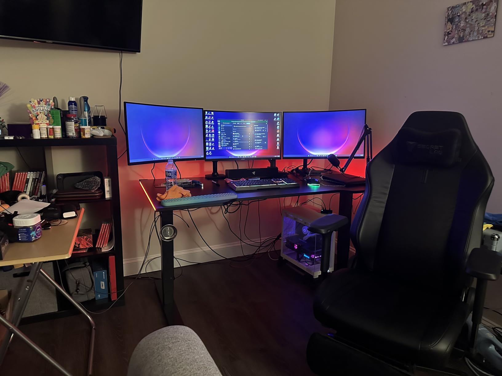 FLEXISPOT E6G CyberX 63 Inch RGB LED Electric Gaming Standing Desk, Dual Motor 3-Stage Adjustable Desk up to 352 lbs, Large Ergonomic Computer Workstation for Gamers, Streamers & Home Studios (Black) customer photo 2