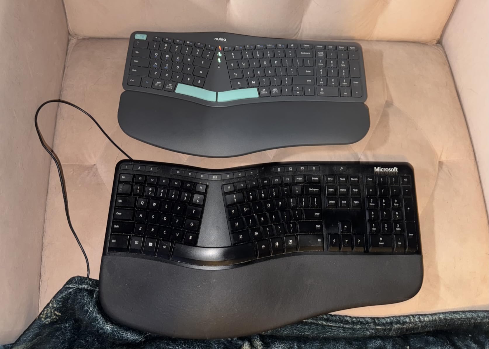 Nulea Wireless Ergonomic Keyboard, Split Keyboard with Cushioned Wrist Rest, Bluetooth and USB Connectivity, USB-C Rechargeable, Compatible with Windows Mac,Green Gray customer photo 1