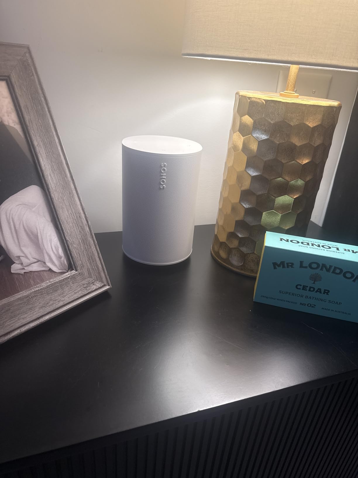 Sonos Era 100 SL Compact, Microphone-Free Speaker - Black customer photo 1