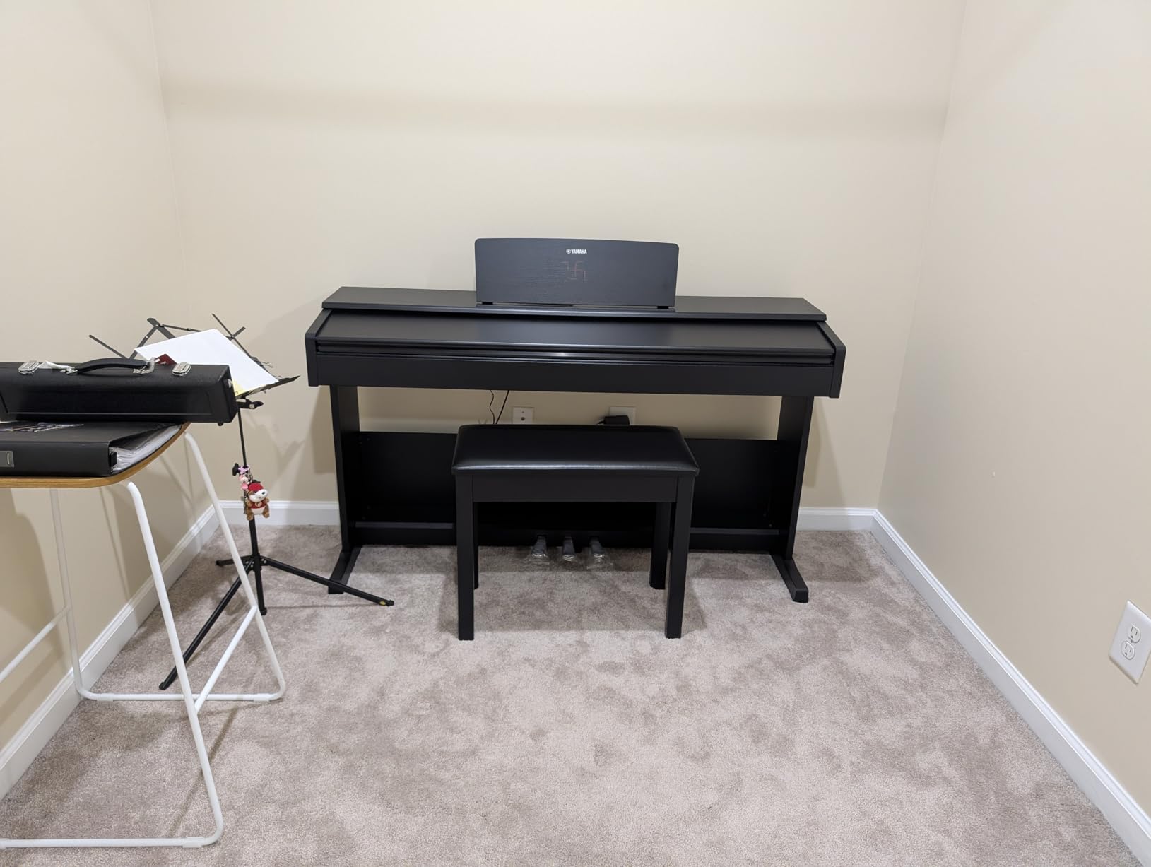 Yamaha YDP105 88-Key Weighted Action Upright Digital Piano for Beginner and Intermediate Players, Dynamic Response, Grand Piano Sound, 3-pedal Unit, Upright Design, Bench Included, White customer photo 1