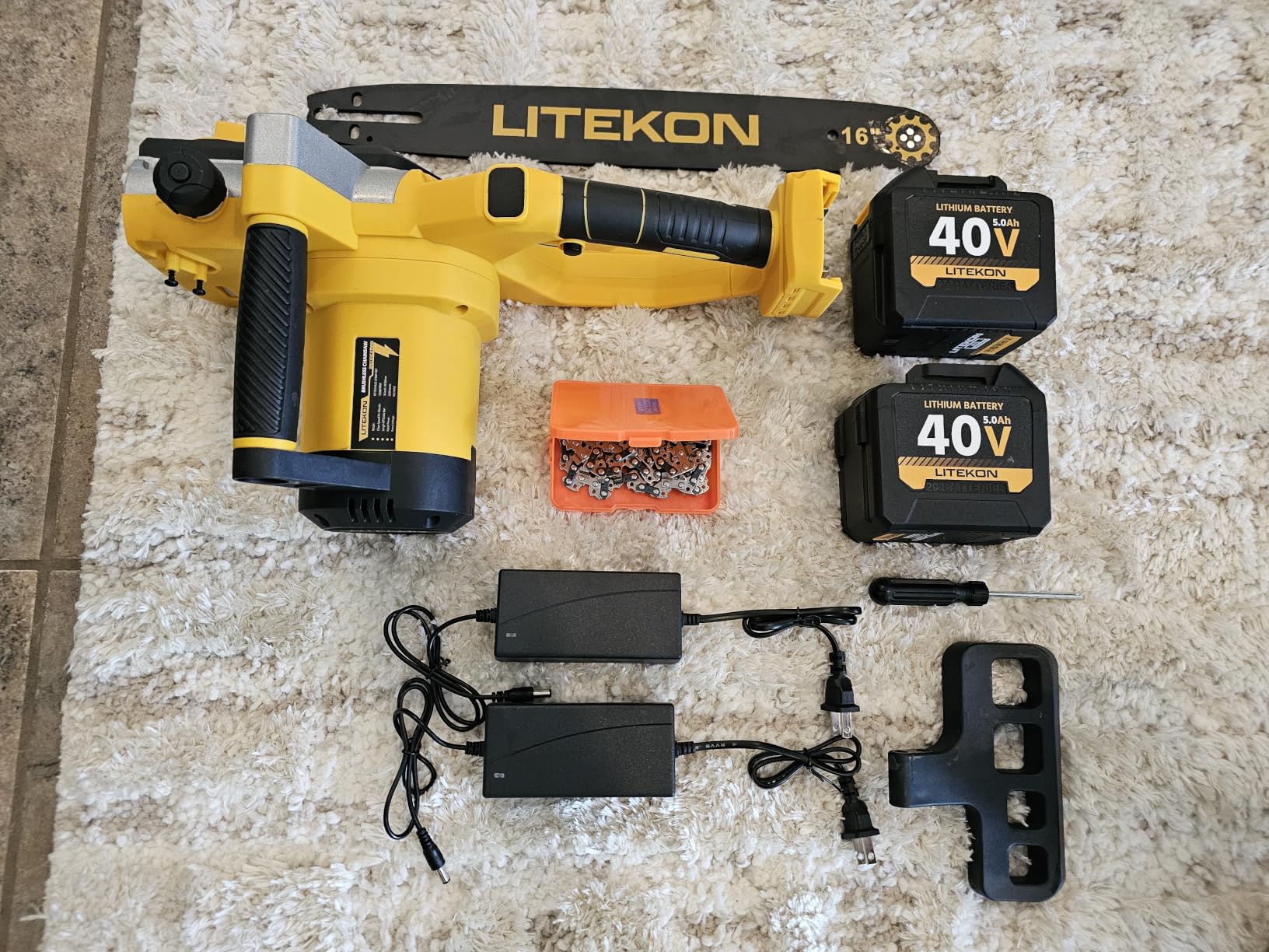 LITEKON 40V 16-Inch Cordless Chainsaw, Brushless Electric Chain Saws with 2x5.0Ah Batteries & Charger, 2800W Battery Powered Auto-Oiling Electric Saw for Tree Trimming, Wood Cutting, Yard Work customer photo 1