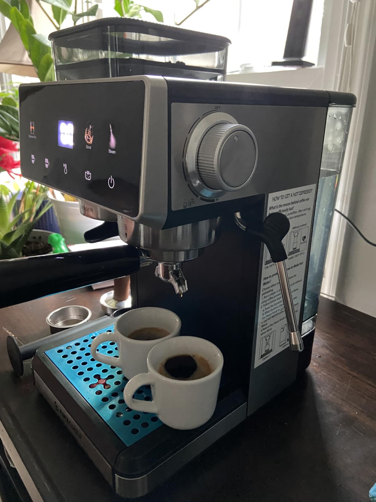 AMZCHEF Espresso Machine with Grinder, Latte & Cappuccino for Home Use | 20 Grind Settings, Built-In Grinder, Hot & Cold Brew, 30s Heat-Up, 3 Temps, 3-10s Pre-Infusion, Milk Frothing, Compact Design customer photo 2