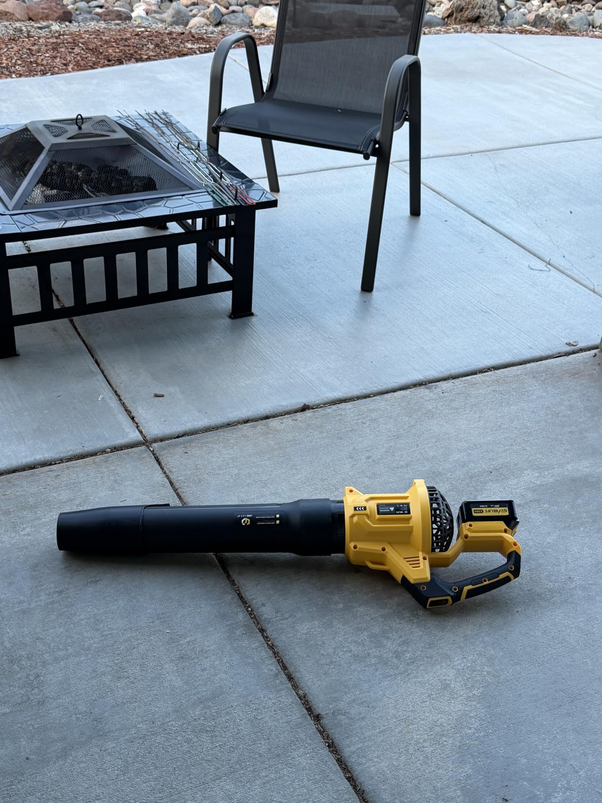 LOSART Leaf Blower Cordless, 650CFM & 3 Speed Levels, 1200W Electric Cordless Leaf Blower with 2 x 5.0Ah Batteries & Fast Charger, Blowers for Lawn Care, Yard, Blowing Leaves, Dust, Snow customer photo 1