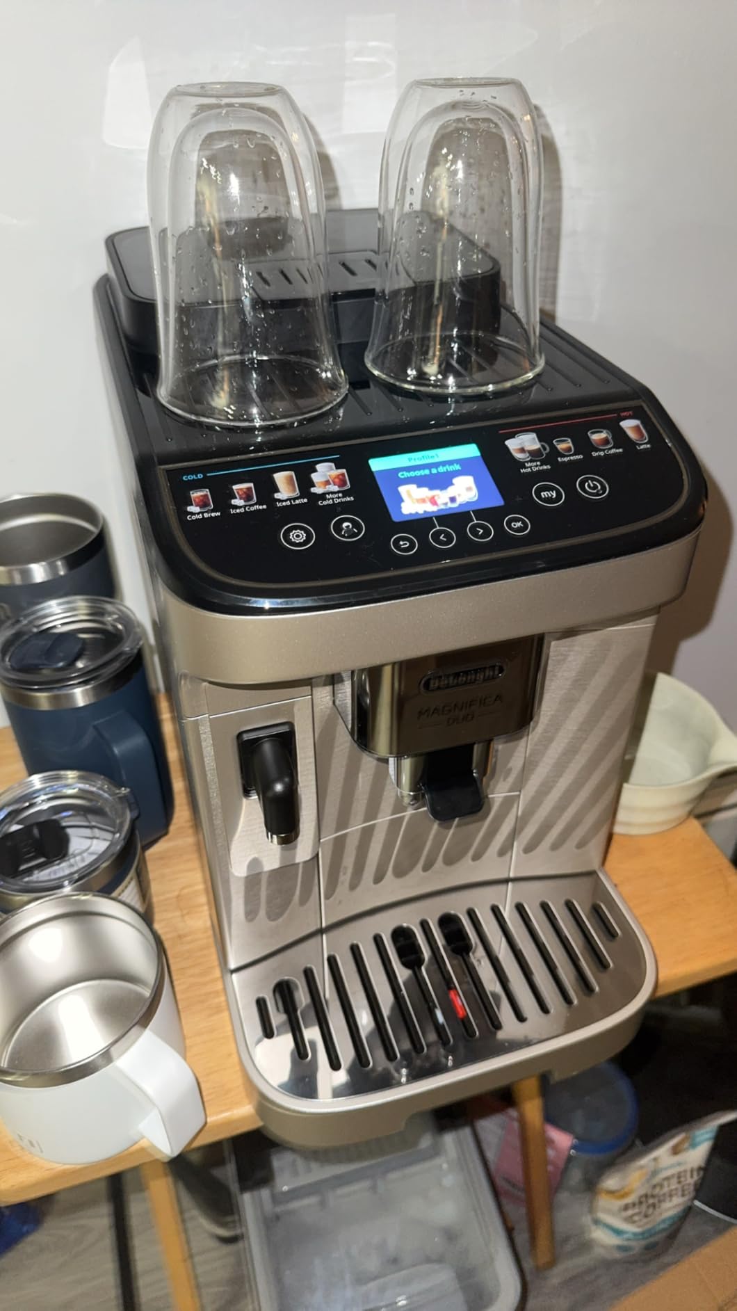 De'Longhi Magnifica Duo Automatic Espresso Machine, Milk Frother, Silver | #1 Worldwide Espresso Machine Maker, 20 One-Touch Recipes, Hot & Cold Milk Frother, Built-In Grinder, Touchscreen Display customer photo 1