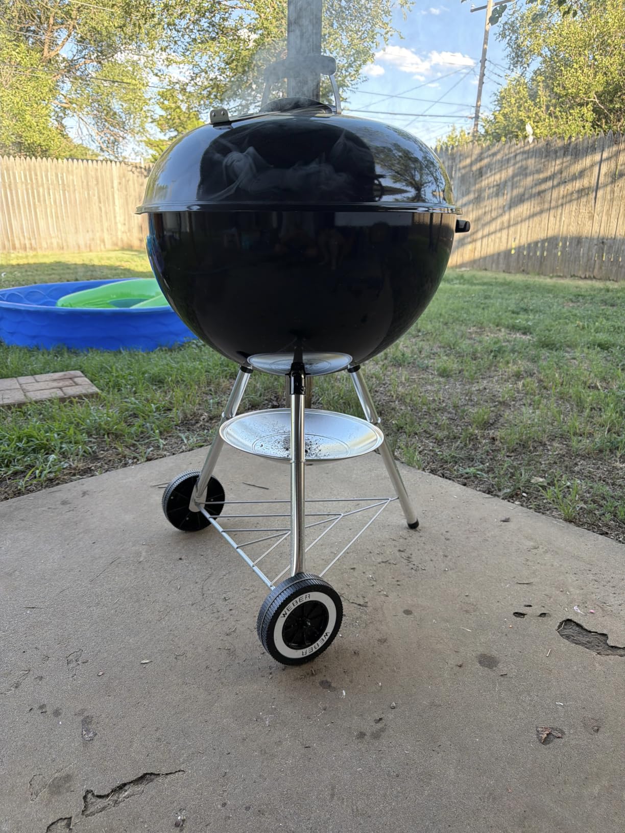 Weber Original Kettle Charcoal Grill, 22-Inch, Black | Classic Outdoor BBQ Grill with One-Touch Cleaning System & Precise Temperature Control Dampers customer photo 1