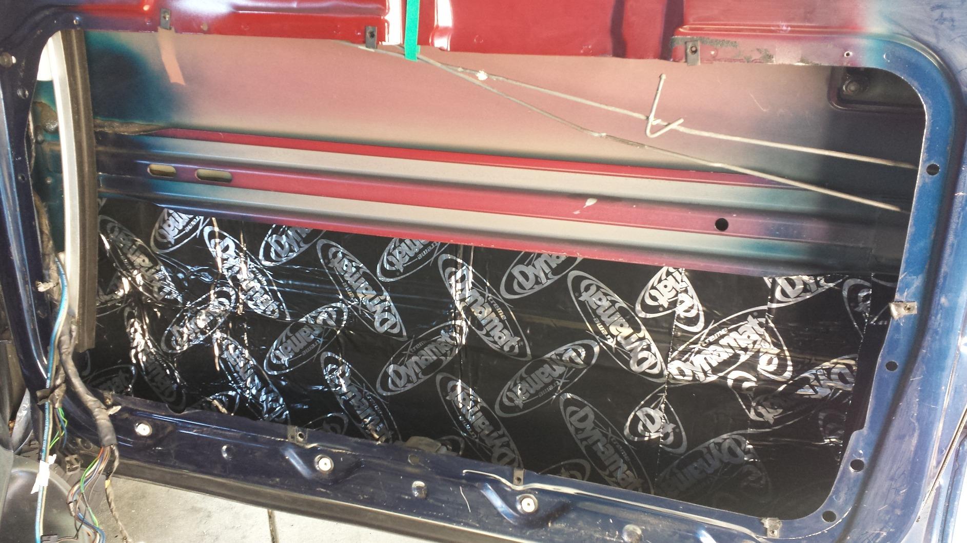 Dynamat Xtreme Sound Deadening Car Insulation Bulk Pack 10455 - Noise Dampening for Floor, Doors, Panels, Hood or Trunk - Easy Self Adhesive Install - Made in USA - 9 Sheets 18