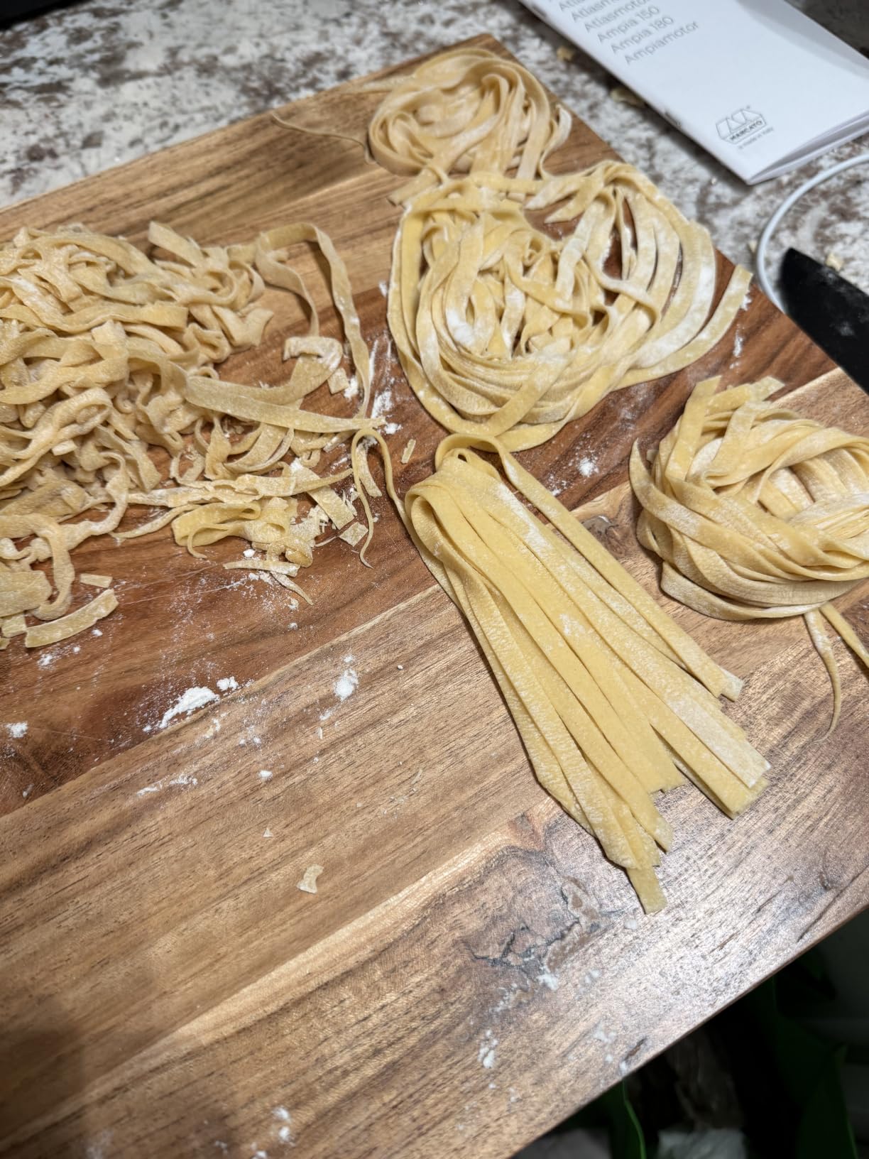 MARCATO Made in Italy Atlas 150 Classic Manual Pasta Maker Machine, Chrome Steel with Black Hand Crank. Makes Lasagna, Fettuccine & Tagliolini. customer photo 2