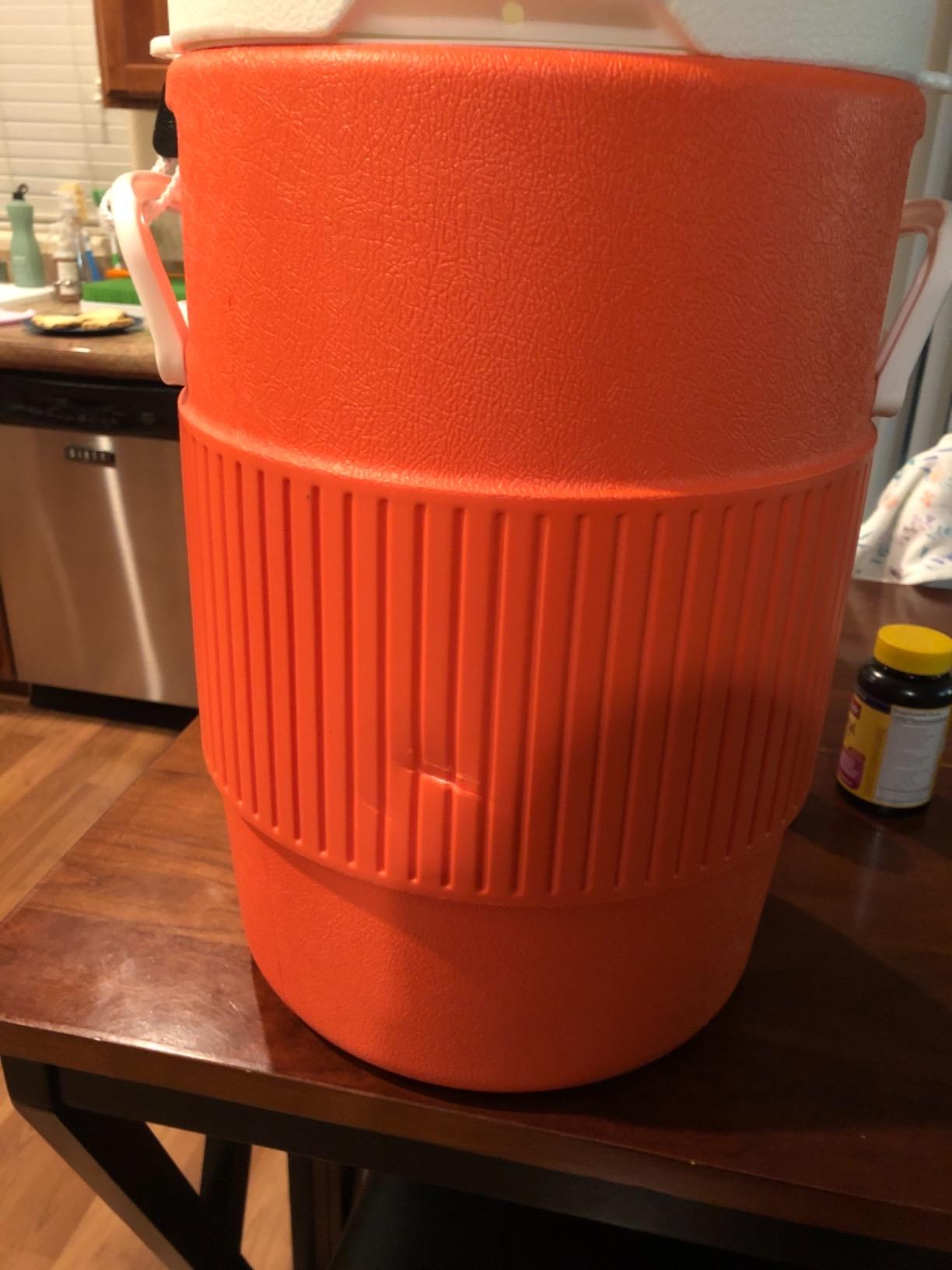 Igloo 5 Gallon Portable Sports Cooler Water Beverage Dispenser with Flat Seat Lid, Insulated Beverage Dispenser, Orange/White customer photo 1