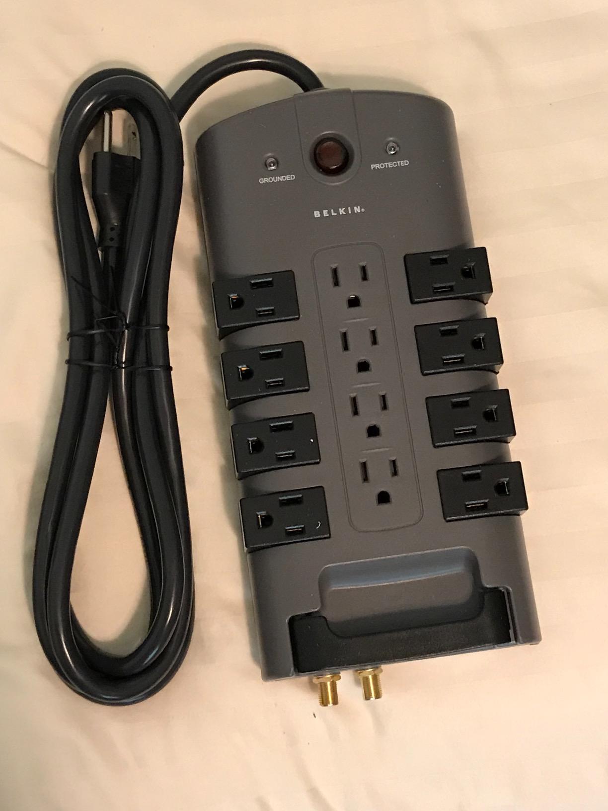 Belkin Surge Protector Power Strip w/ 8 Rotating & 4 Standard Outlets - 8ft Sturdy Extension Cord w/ Flat Pivot Plug for Home, Office, Travel, Desktop & Charging Brick - 4320 Joules of Protection customer photo 1