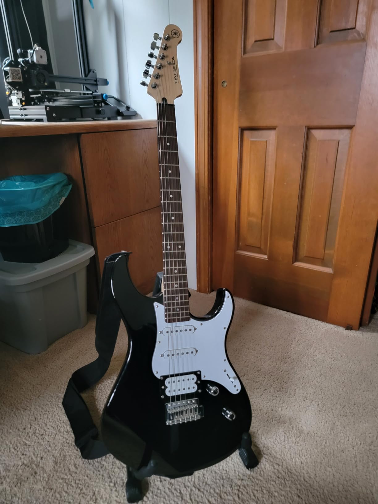 Yamaha Pacifica Series PAC112V Electric Guitar; Sonic Blue customer photo 2