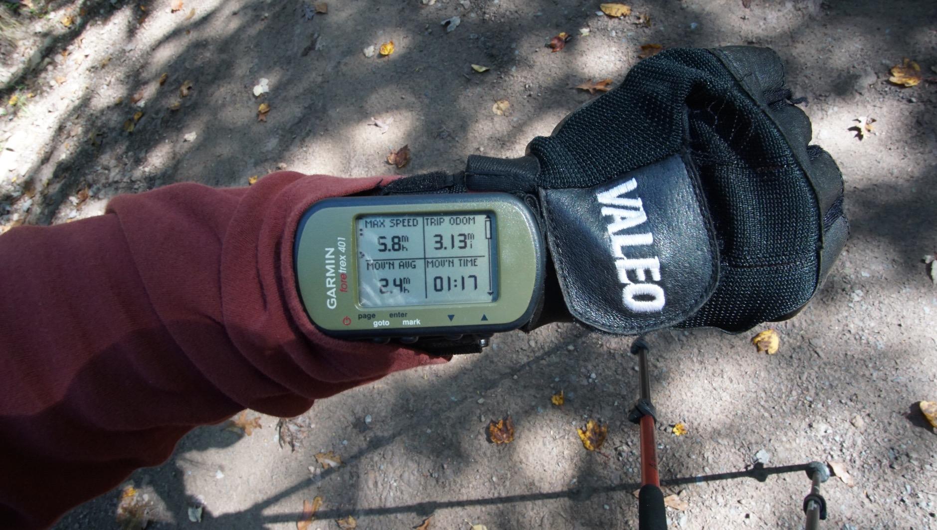 Garmin Foretrex 401 Waterproof Hiking GPS customer photo 2
