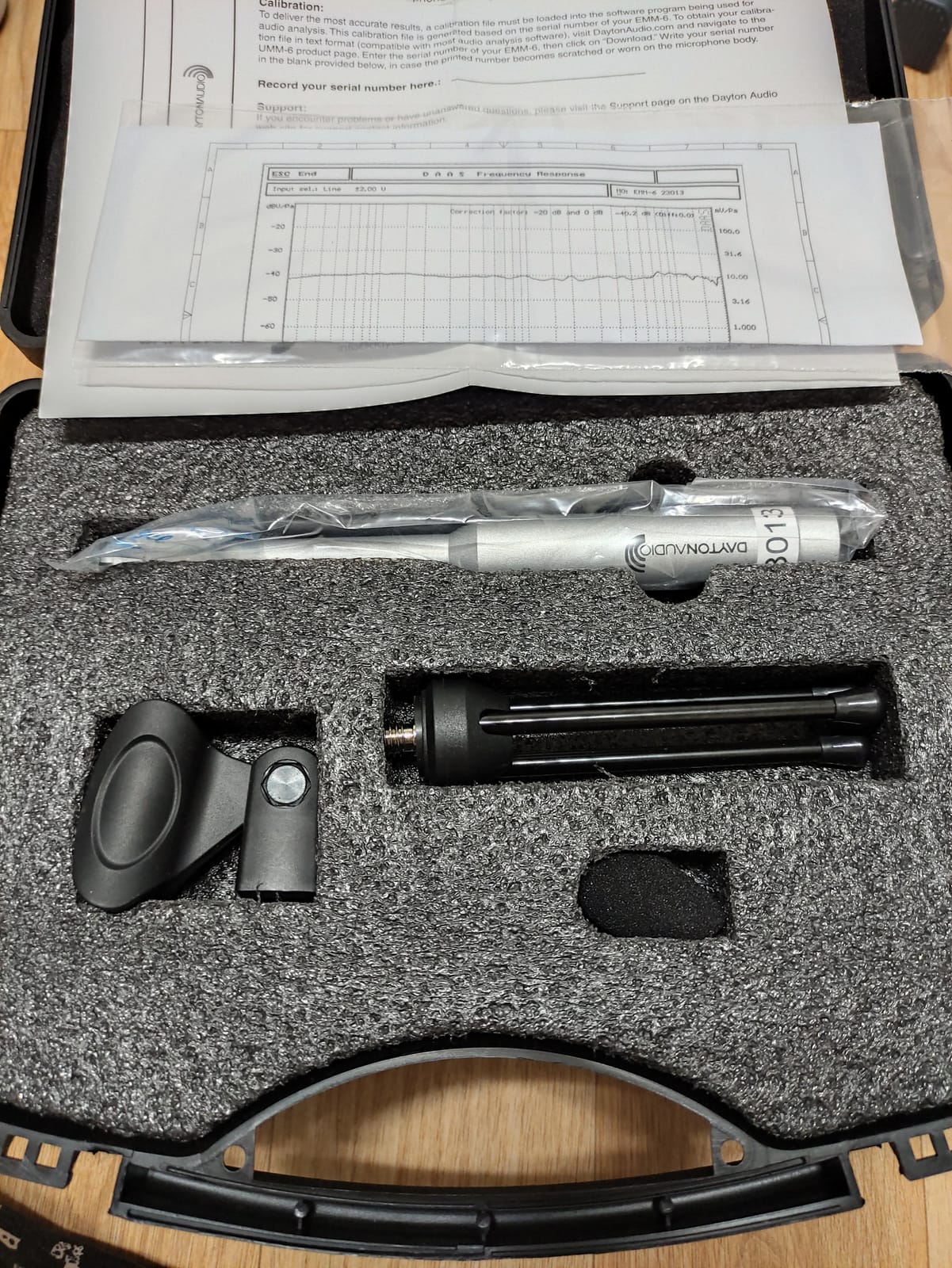 Dayton Audio EMM-6 Precision Omnidirectional Electret Condenser Microphone for Room Acoustic Analyzers and Audio Measurement Systems, Calibration Data File with Response Graph Included customer photo 1