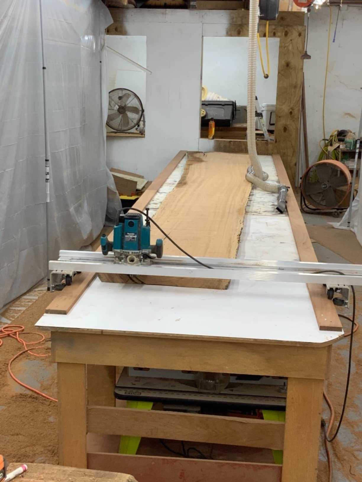 Makita RP2301FC 3-1/4 HP Plunge Router, with Variable Speed customer photo 2
