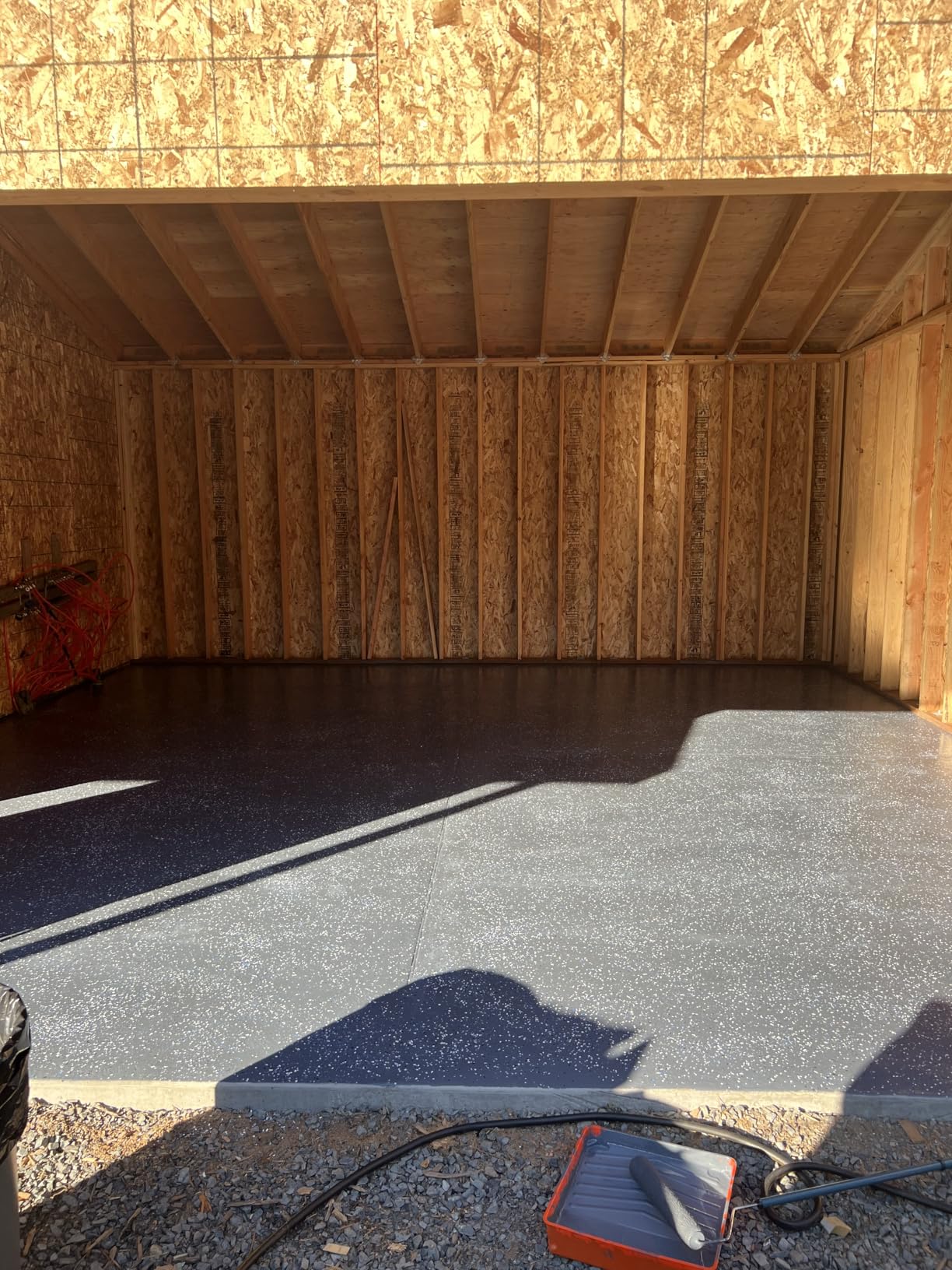 Rust-Oleum EpoxyShield Gloss Gray Garage Floor Coating Kit | Epoxy Garage Floor System, Hot Tire And Chemical Resistant, Professional Finish, 1 Car customer photo 1