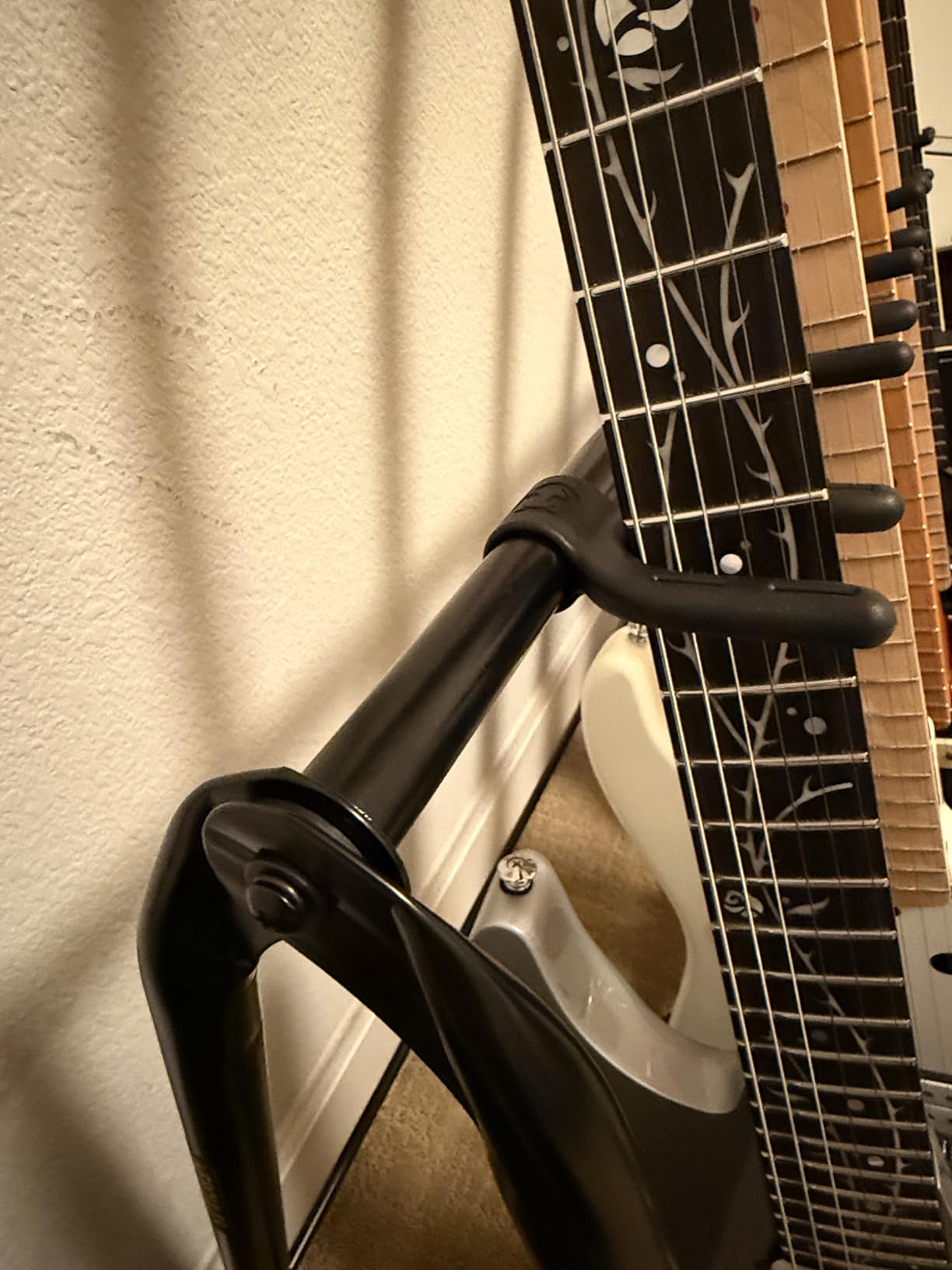 Hercules Stands GS523B 3 Space Guitar Rack customer photo 1