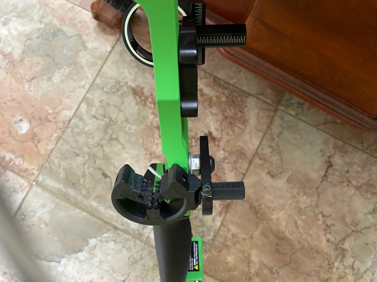 Genesis Archery Original Lightweight Compound Bow with Adjustable Aluminum Riser, 15