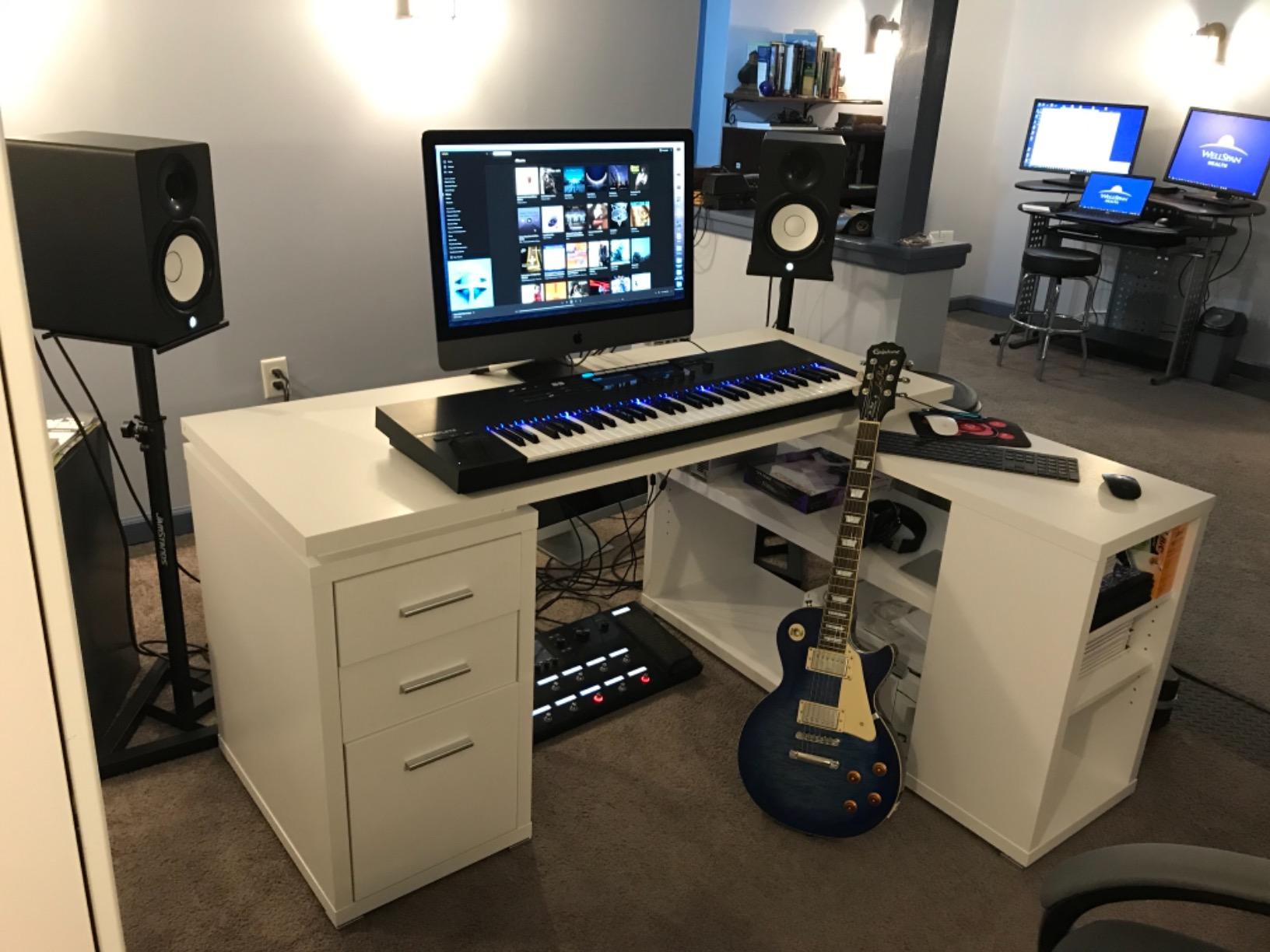 Ultimate Support JS-MS70 JamStands Series Studio Monitor Stands (Pair) customer photo 1
